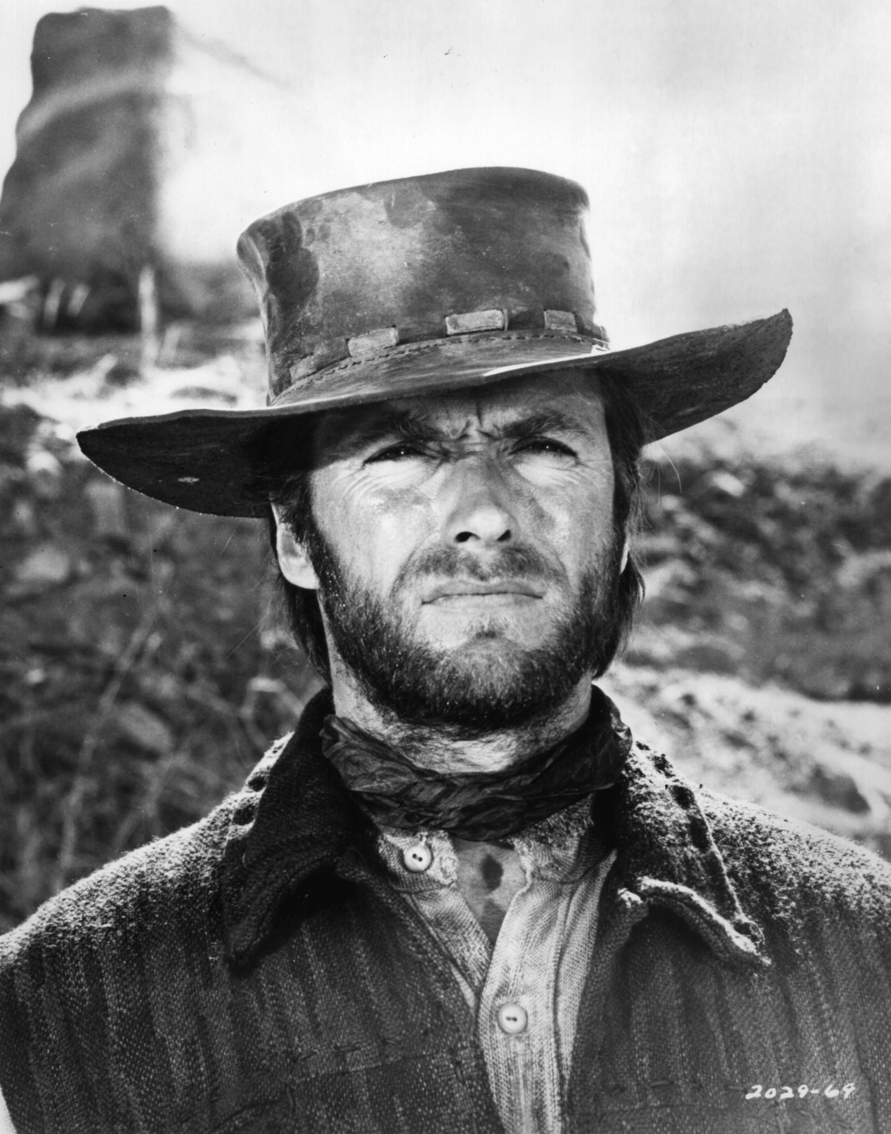 Amerikanischer Filmstar Clint Eastwood in einem der Western, die seinen Namen gemacht haben. | Quelle: Getty Images