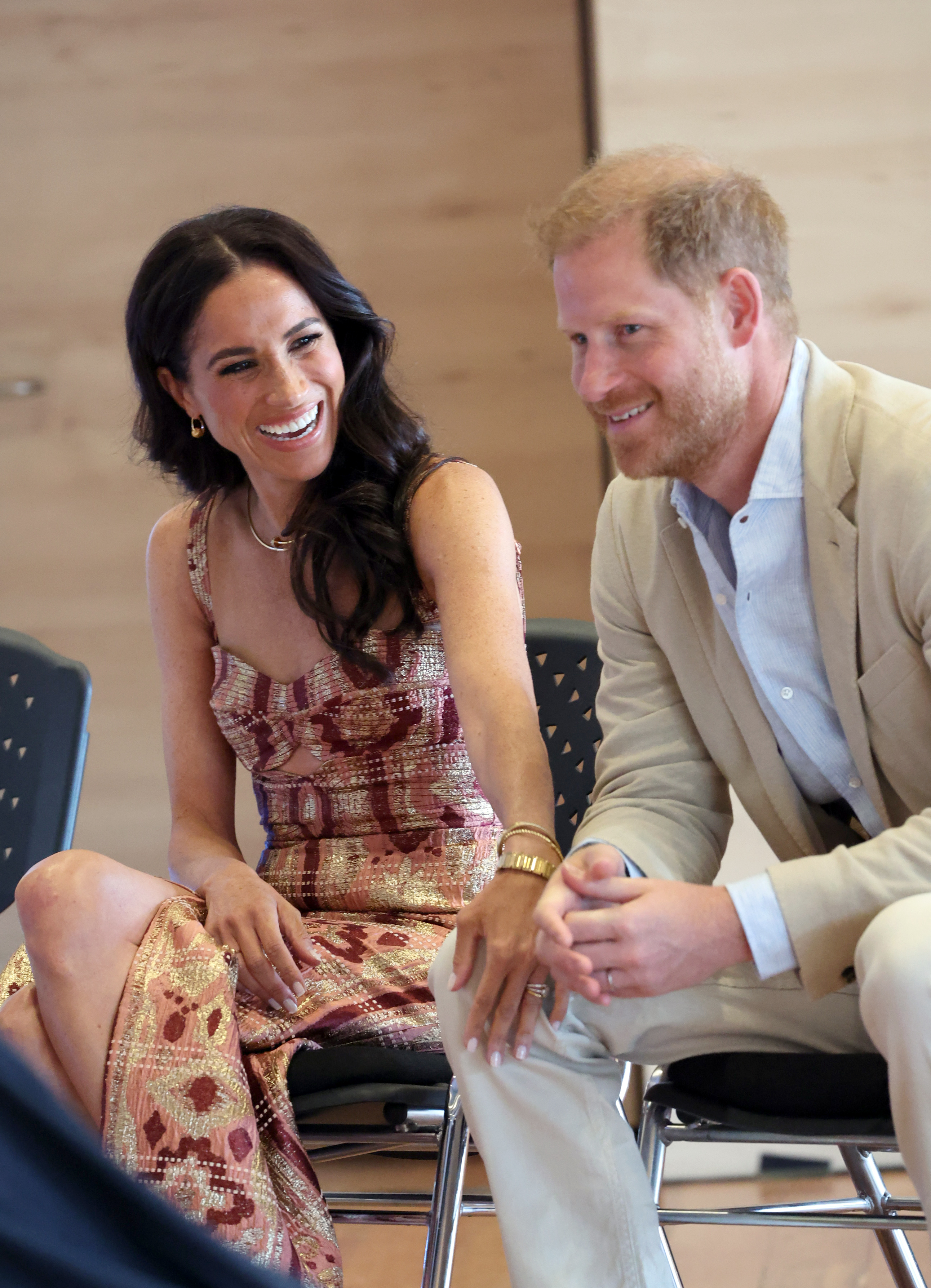 Meghan Markle und Prinz Harry während des Kolumbienbesuchs des Herzogs und der Herzogin von Sussex am 15. August 2024 in Bogota, Kolumbien. | Quelle: Getty Images