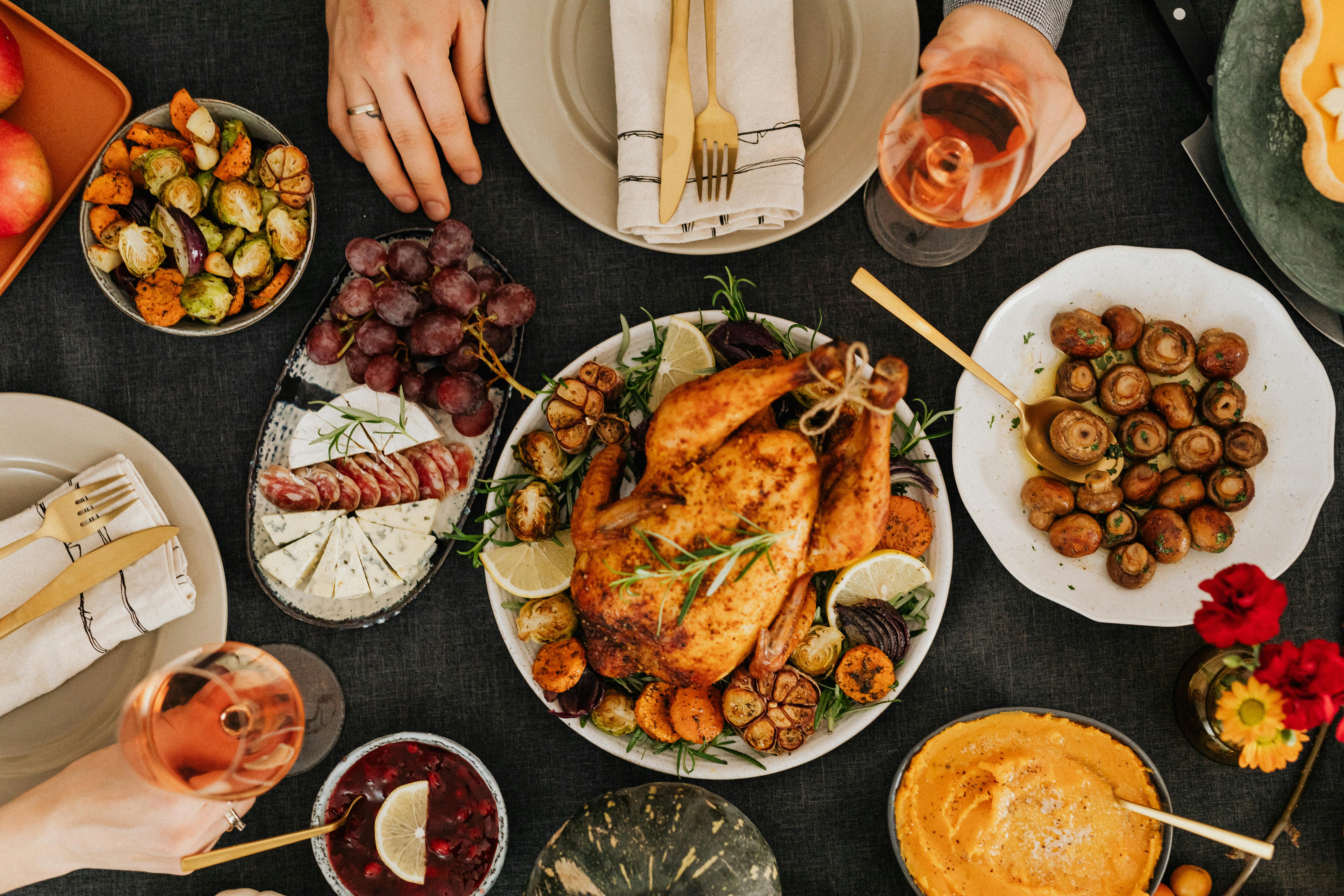 Essen auf einem Tisch | Quelle: Pexels