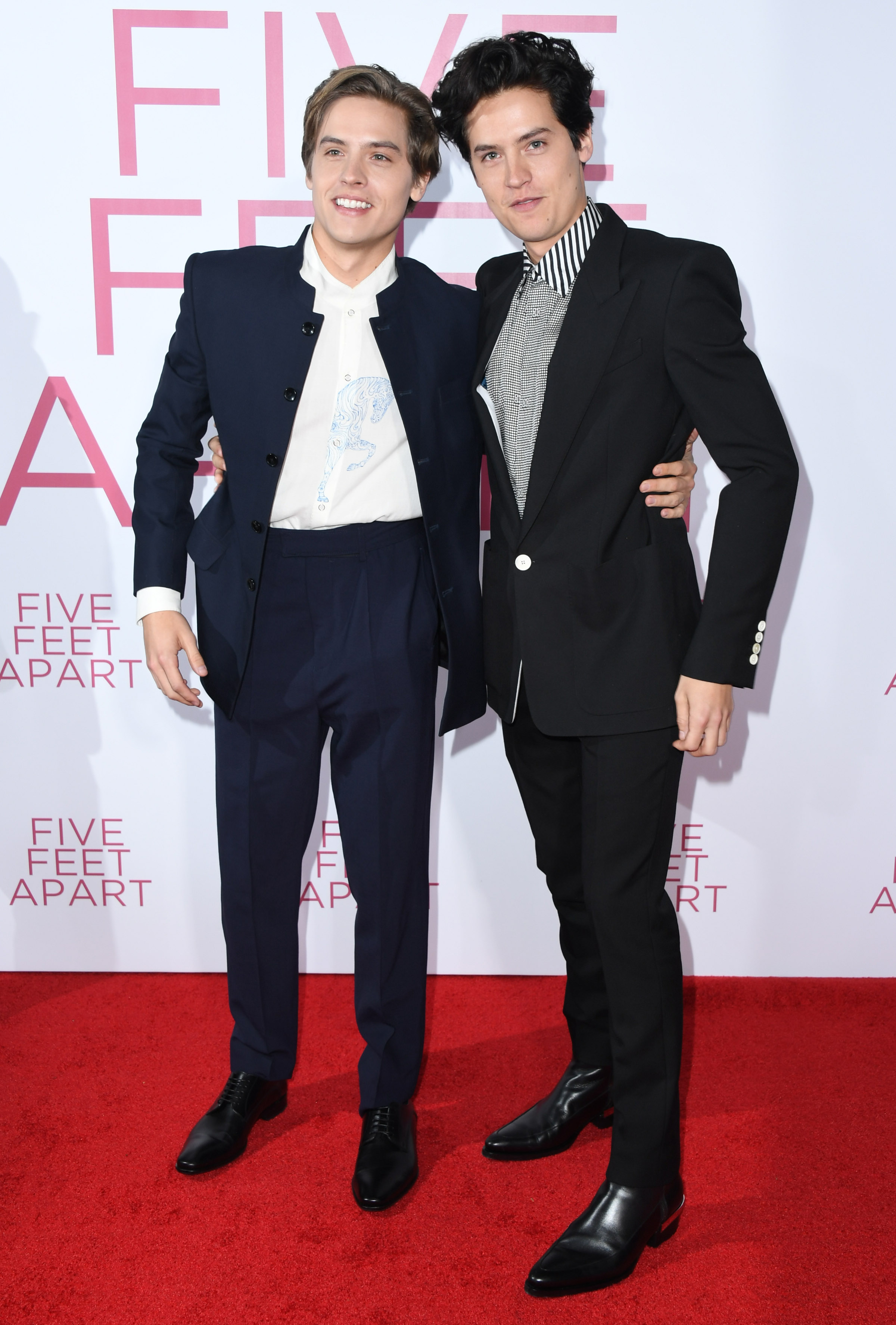 Cole und Dylan Sprouse bei der Premiere von "Five Feet Apart" am 7. März 2019 in Los Angeles, Kalifornien. | Quelle: Getty Images