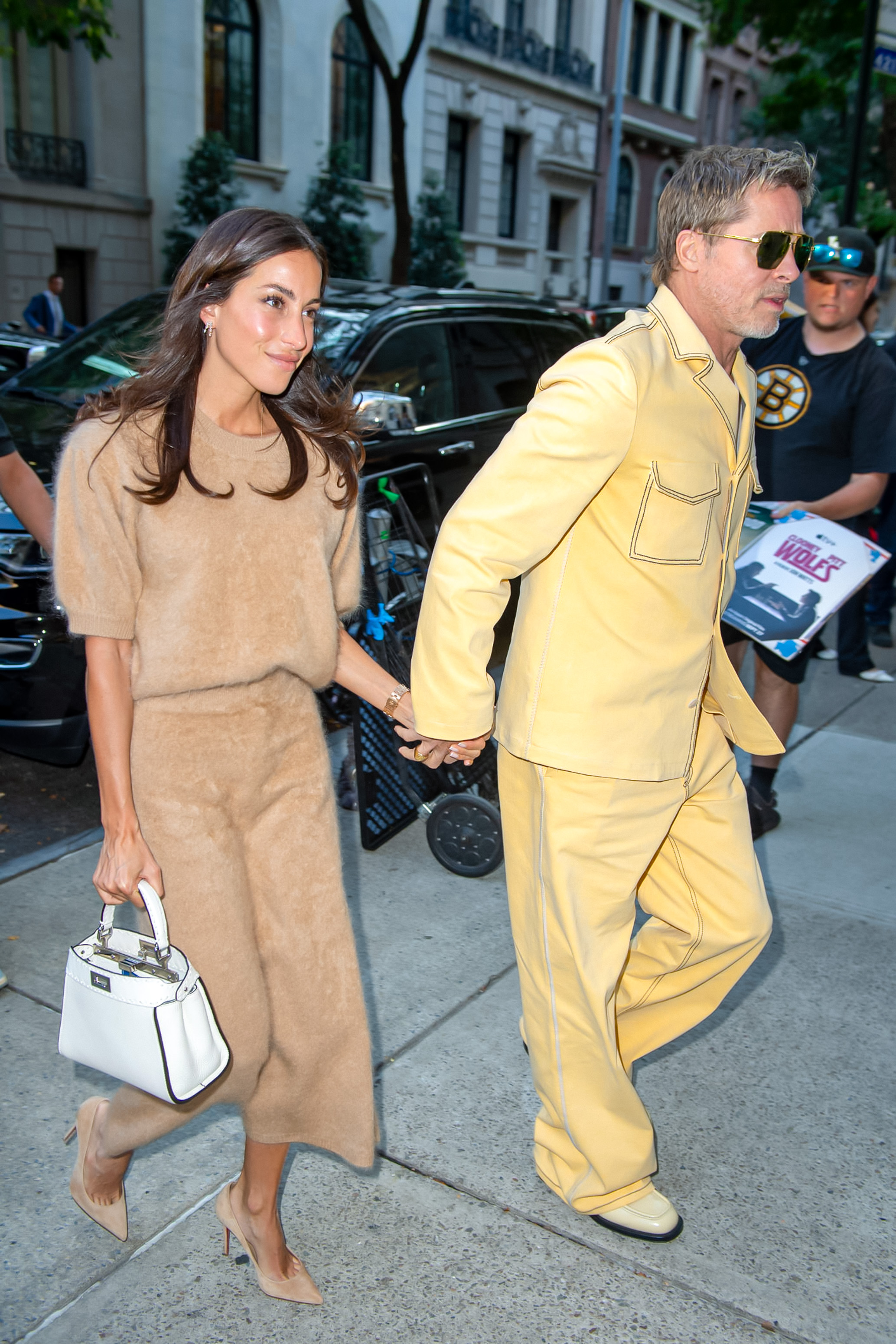 Ines de Ramon und Brad Pitt. | Quelle: Getty Images