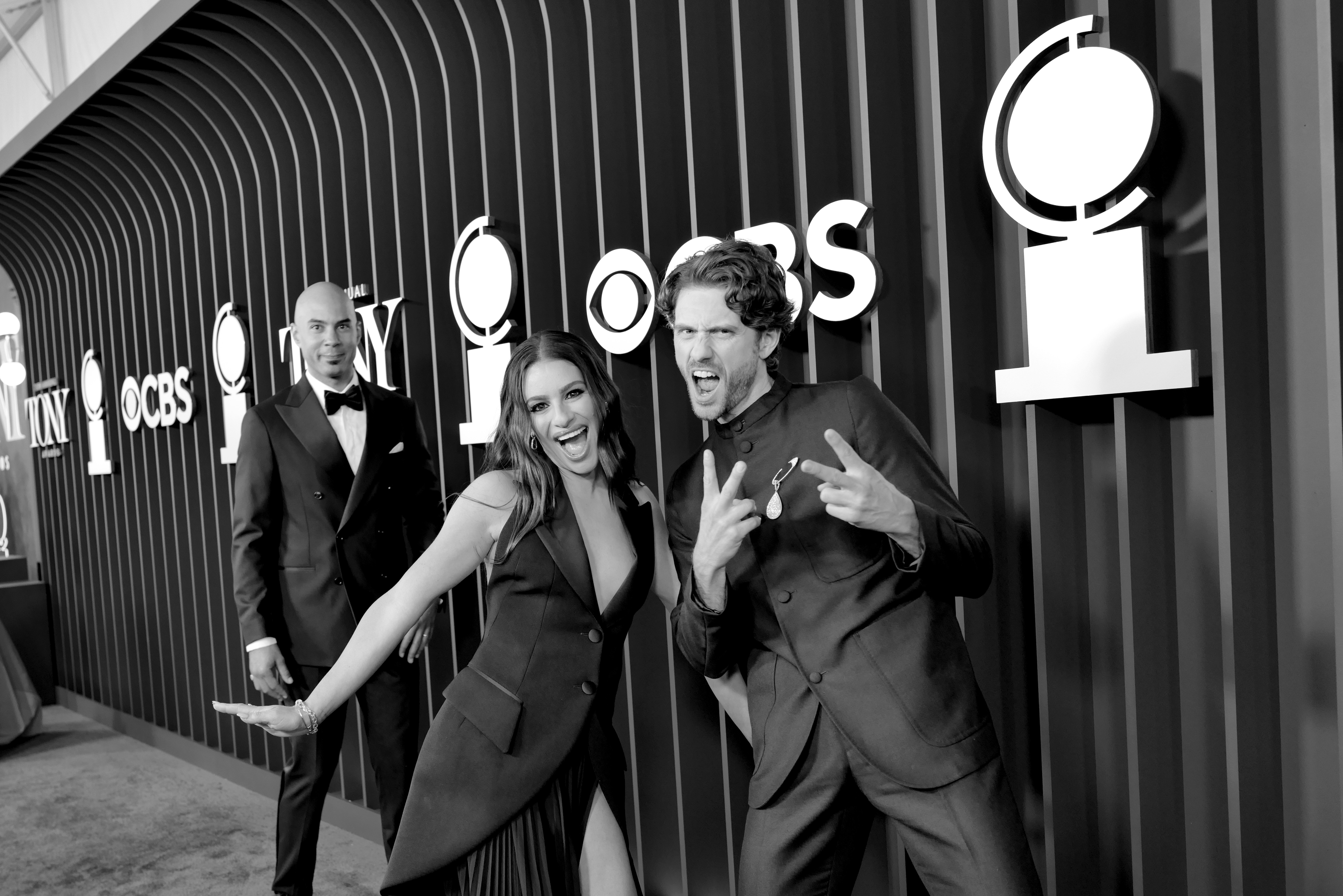Nicholas Christopher, Lea Michele und Aaron Tveit besuchen die 78th Annual Tony Awards am 8. Juni 2025 in New York City. | Quelle: Getty Images