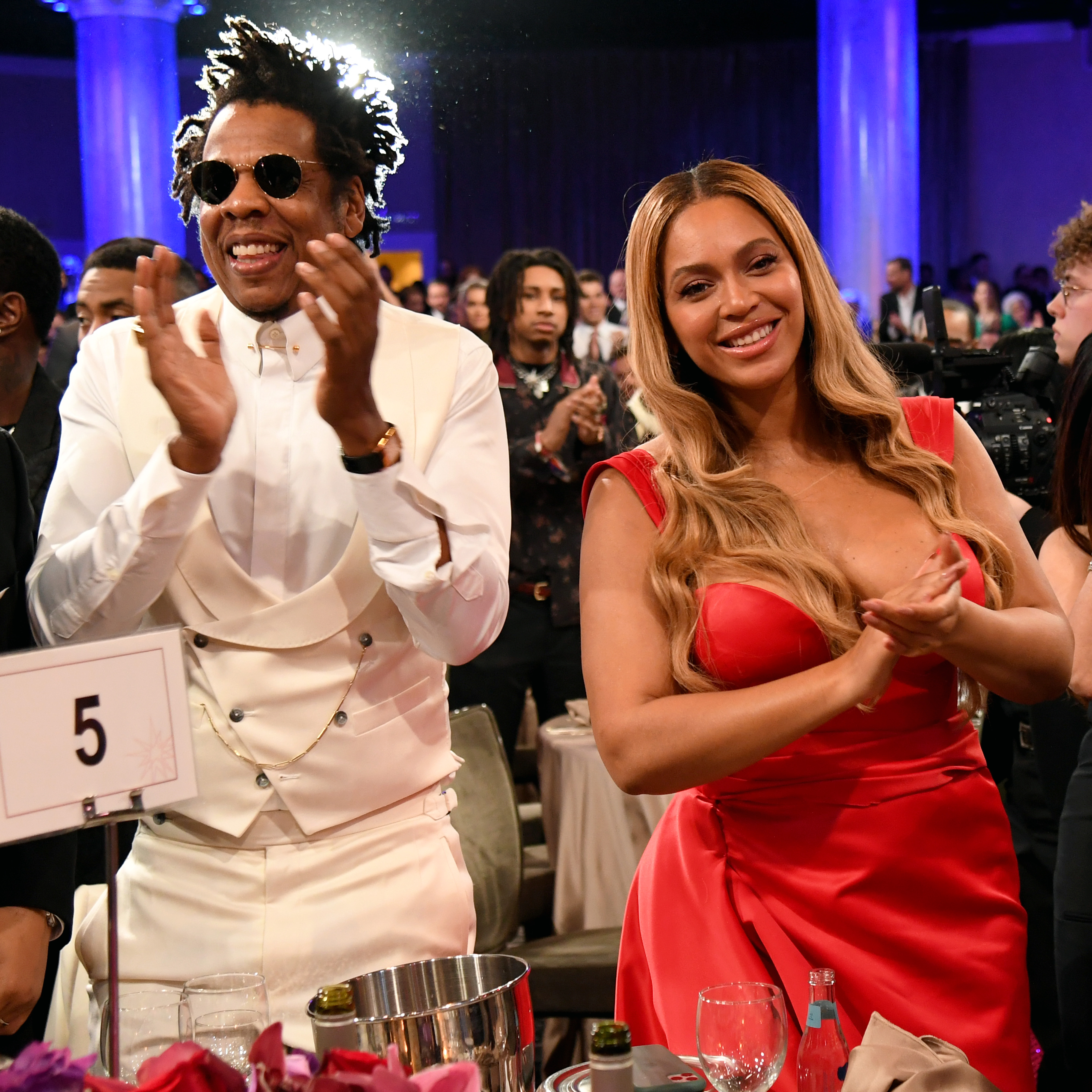 Jay-Z und Beyoncé bei der Pre-Grammy-Gala und dem Grammy Salute to Industry Icons Honoring Sean „Diddy“ Combs am 25. Januar 2020 in Beverly Hills, Kalifornien. | Quelle: Getty Images