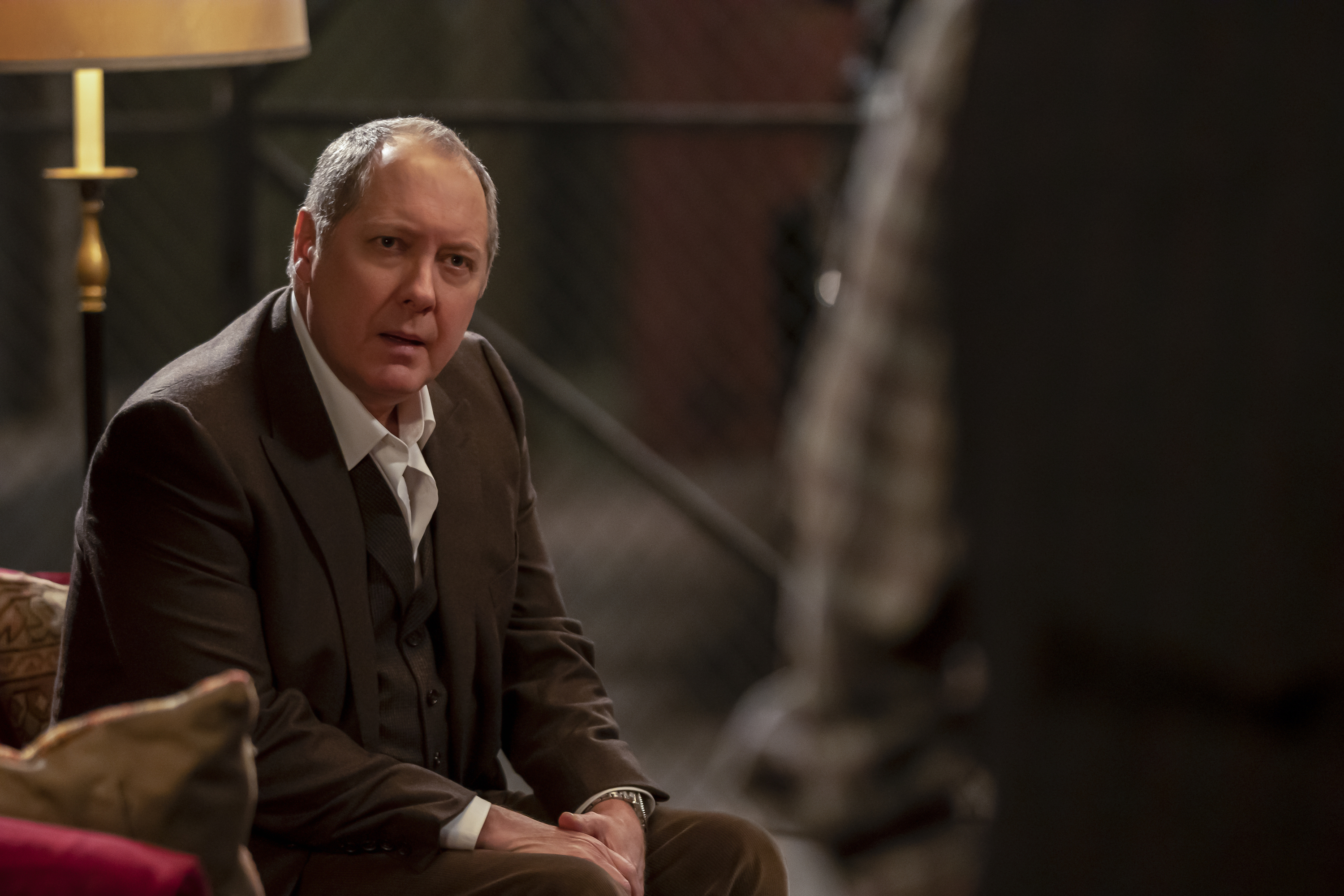 James Spader als Raymond "Red" Reddington in "The Blacklist" Staffel 9 im Jahr 2022 | Quelle: Getty Images