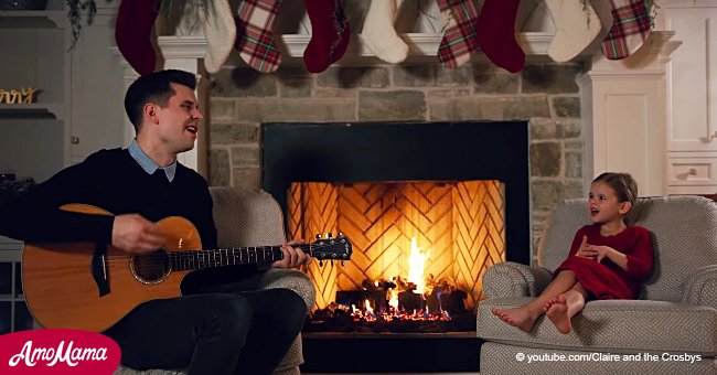 Vater-Tochter-Duo singt einen Weihnachtsklassiker, aber als die Mutter anfängt, mitzusingen, wird es einfach zauberhaft
