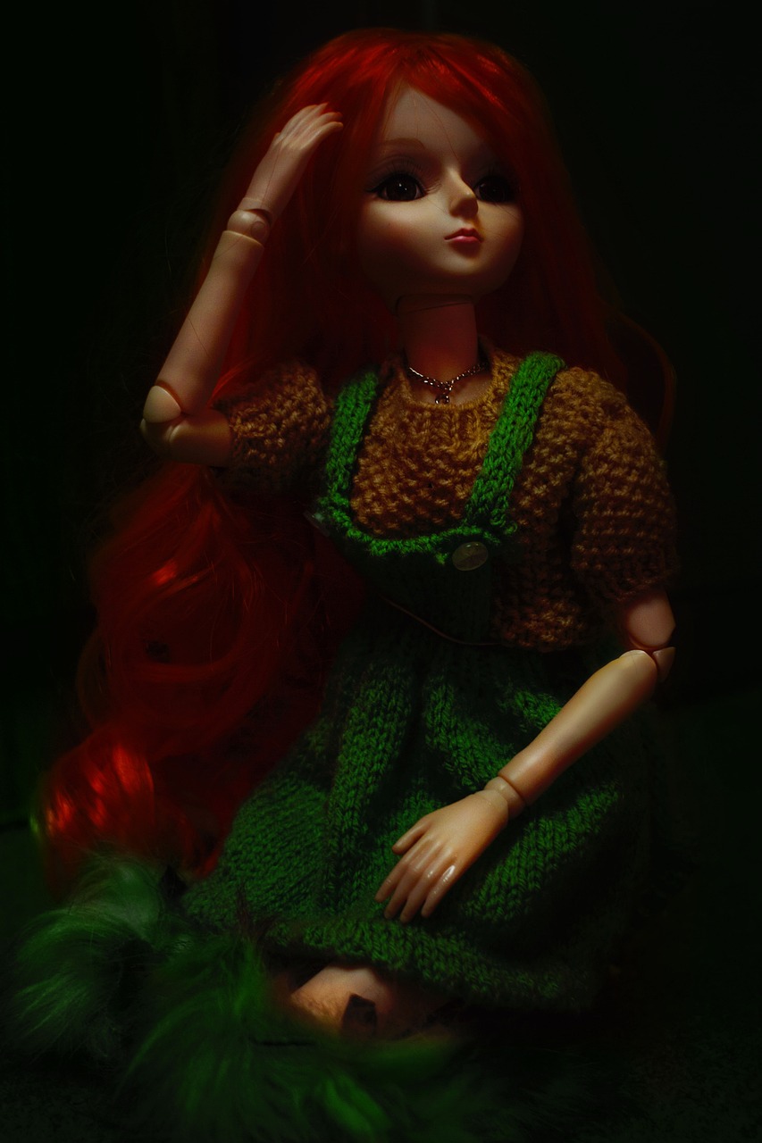 Eine Barbiepuppe mit roten Haaren | Quelle: Pixabay