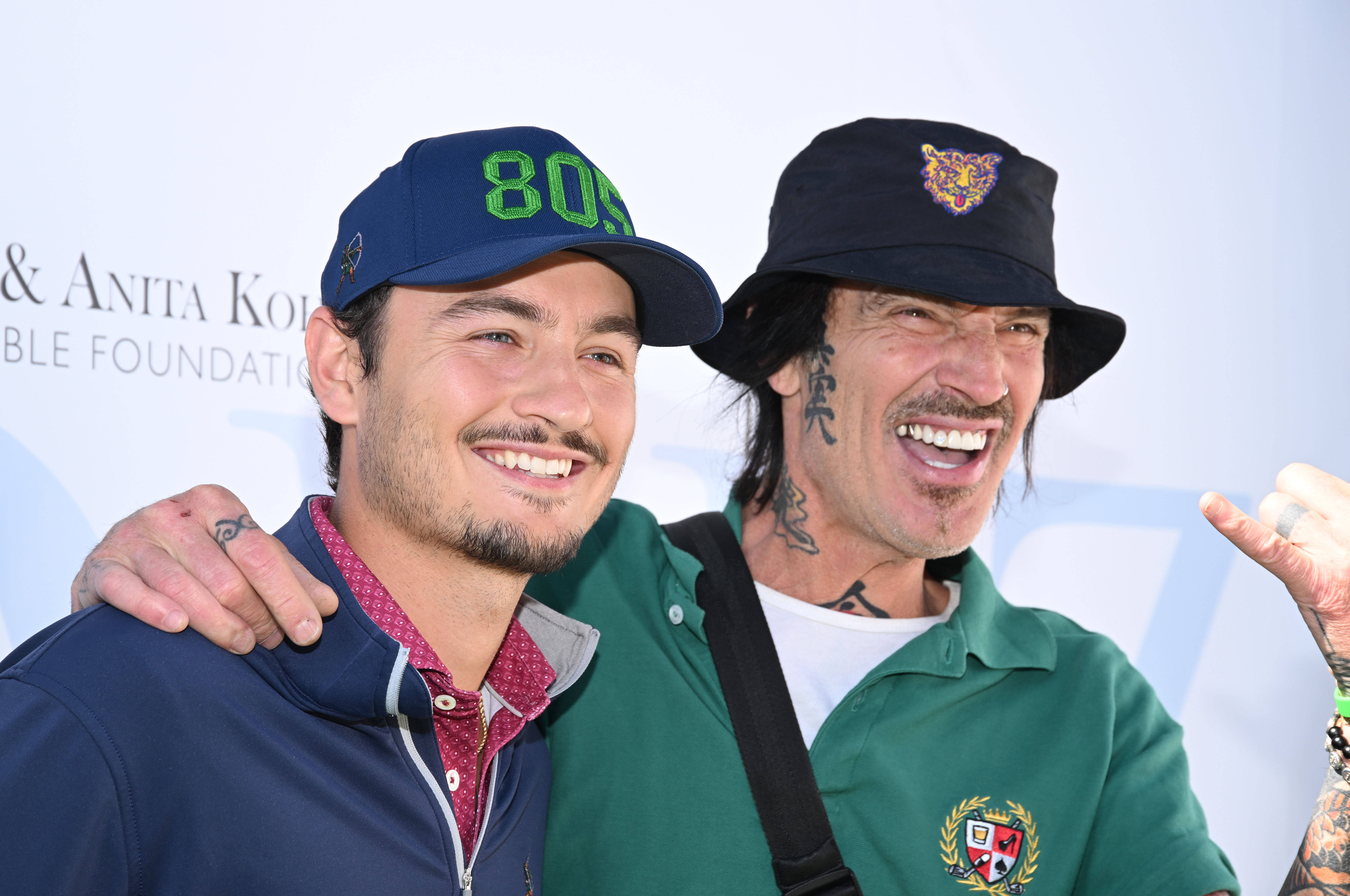 Brandon Thomas Lee und sein Vater, Tommy Lee, im Lakeside Golf Club in Toluca Lake, Kalifornien, am 29. April 2024 | Quelle: Getty Images