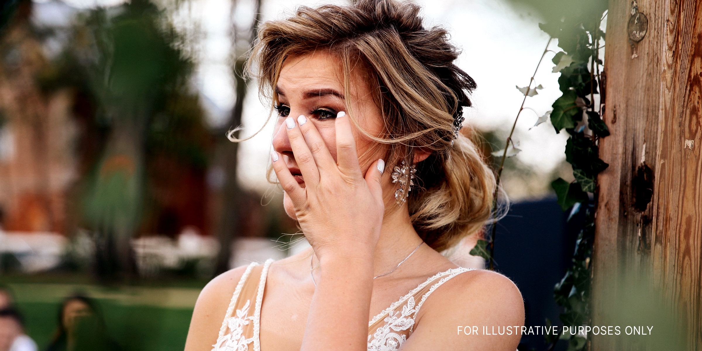 Eine weinende Braut | Quelle: Freepik