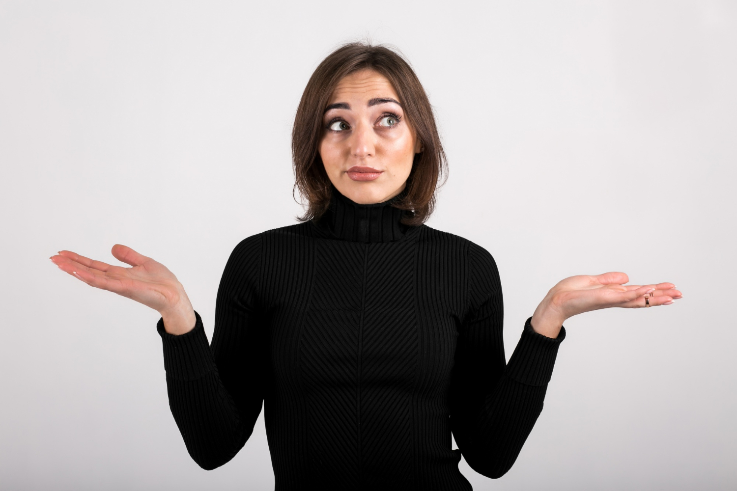Eine Frau zuckt mit den Schultern | Quelle: Freepik