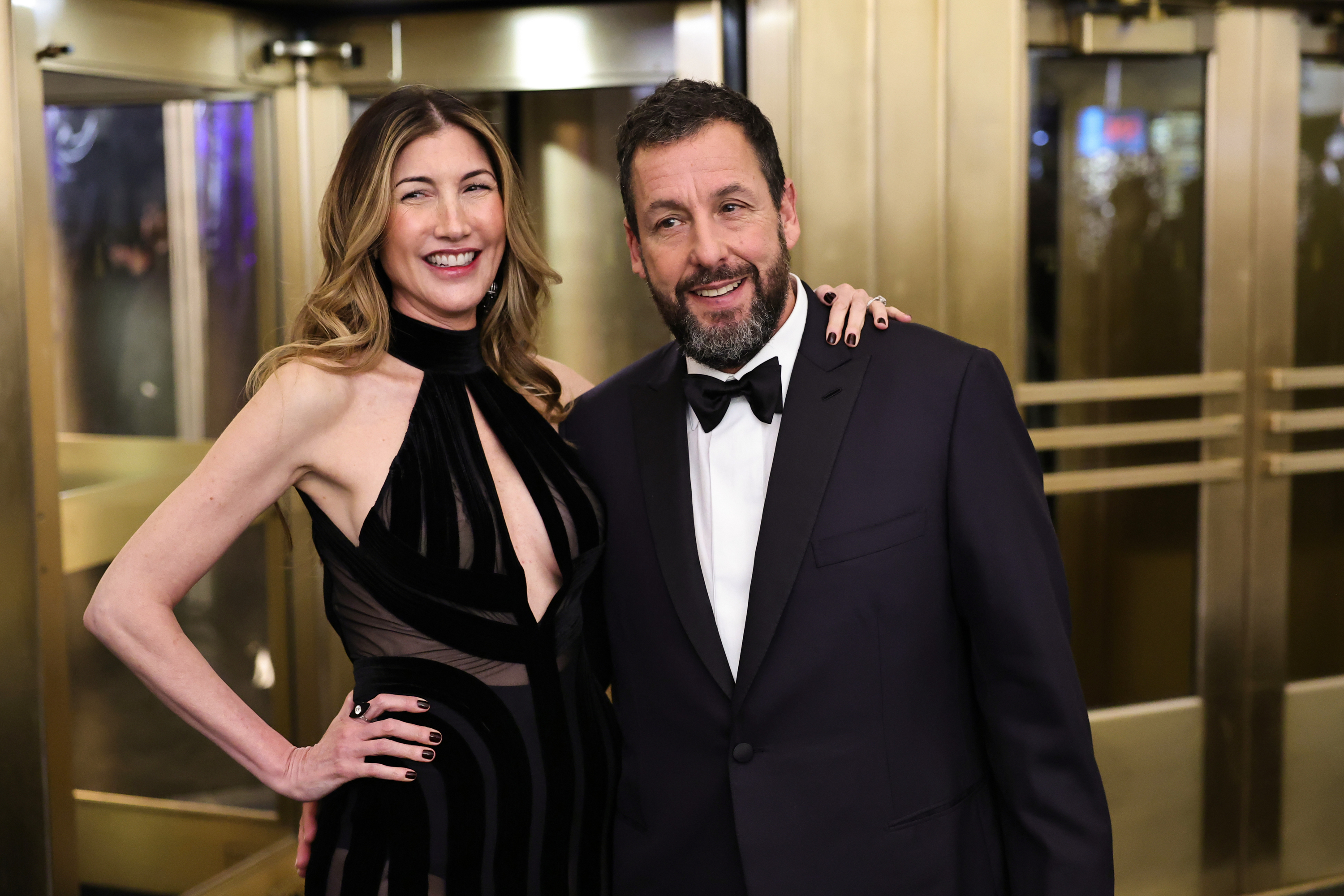 Jackie Sandler und Adam Sandler beim "SNL50: The Anniversary Special" auf dem 30 Rockefeller Plaza am 16. Februar 2025 in New York | Quelle: Getty Images