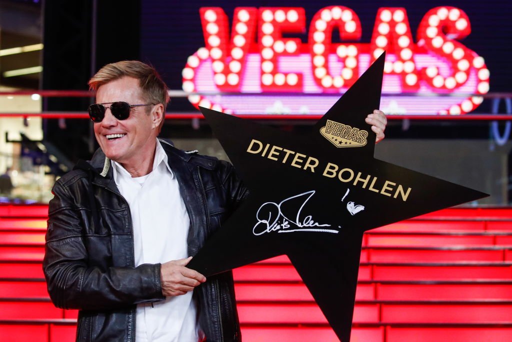 Dieter Bohlen bei einer Zeremonie zur Enthüllung seines Stars auf dem Walk of Fame im Einkaufszentrum Vegas Crocus City. (Foto von Artyom Geodakyan) I Quelle: TASS via Getty Images
