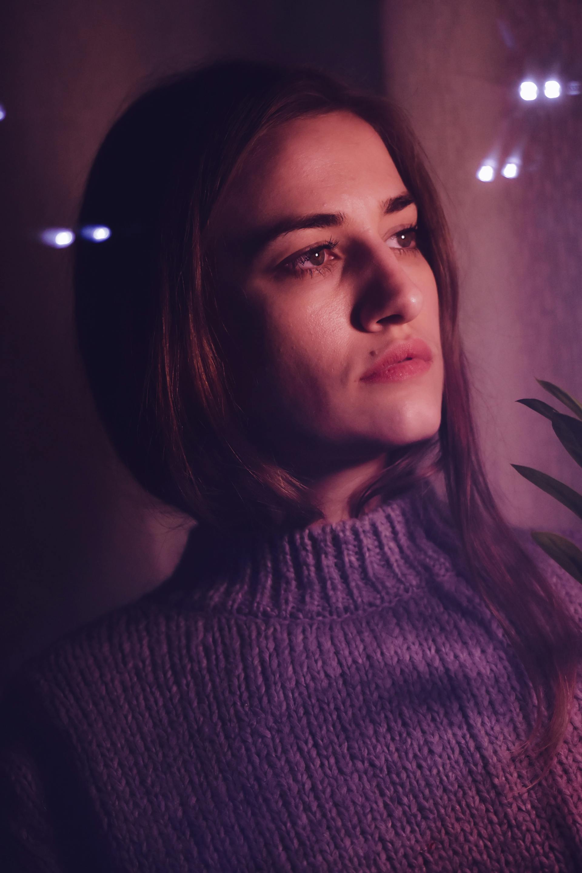 Eine nachdenkliche Frau | Quelle: Pexels