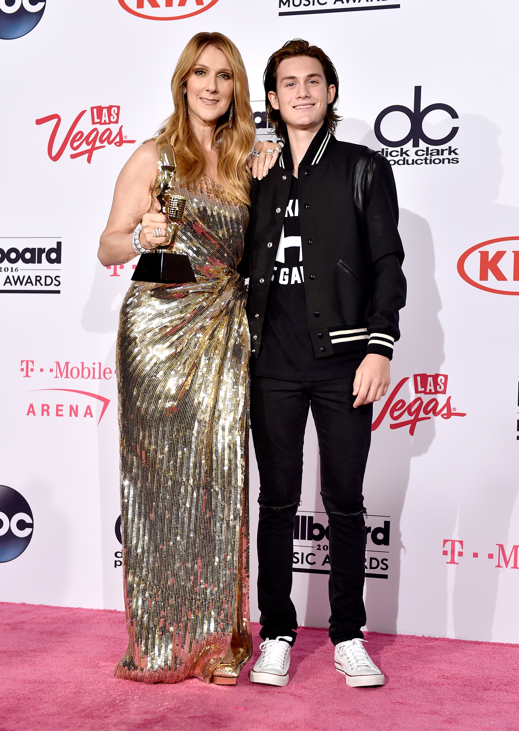 Céline Dion und René-Charles Angélil im Presseraum während der Billboard Music Awards am 22. Mai 2016 in Las Vegas, Nevada | Quelle: Getty Images