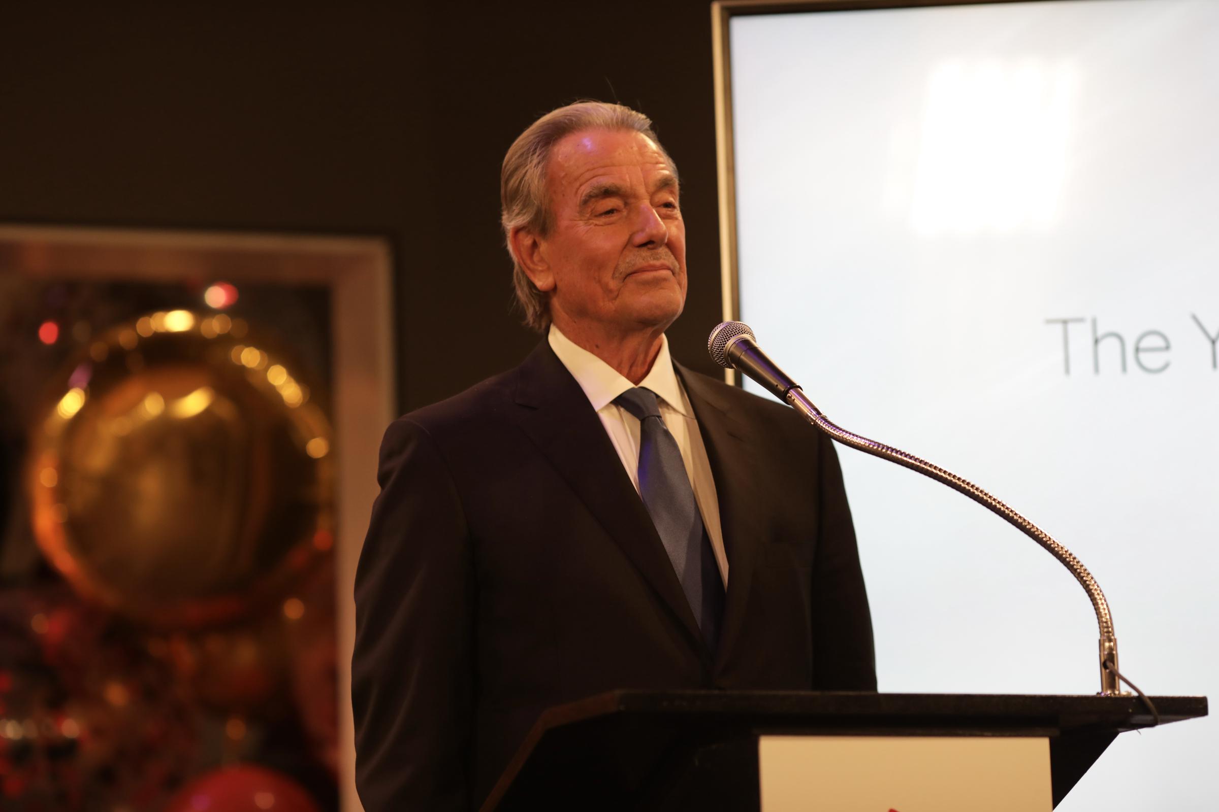 Der Hollywood-Star bei einer Rede anlässlich einer CBS-Jubiläumsveranstaltung in der CBS TV City am 7. Februar 2020 in Los Angeles, Kalifornien. | Quelle: Getty Images