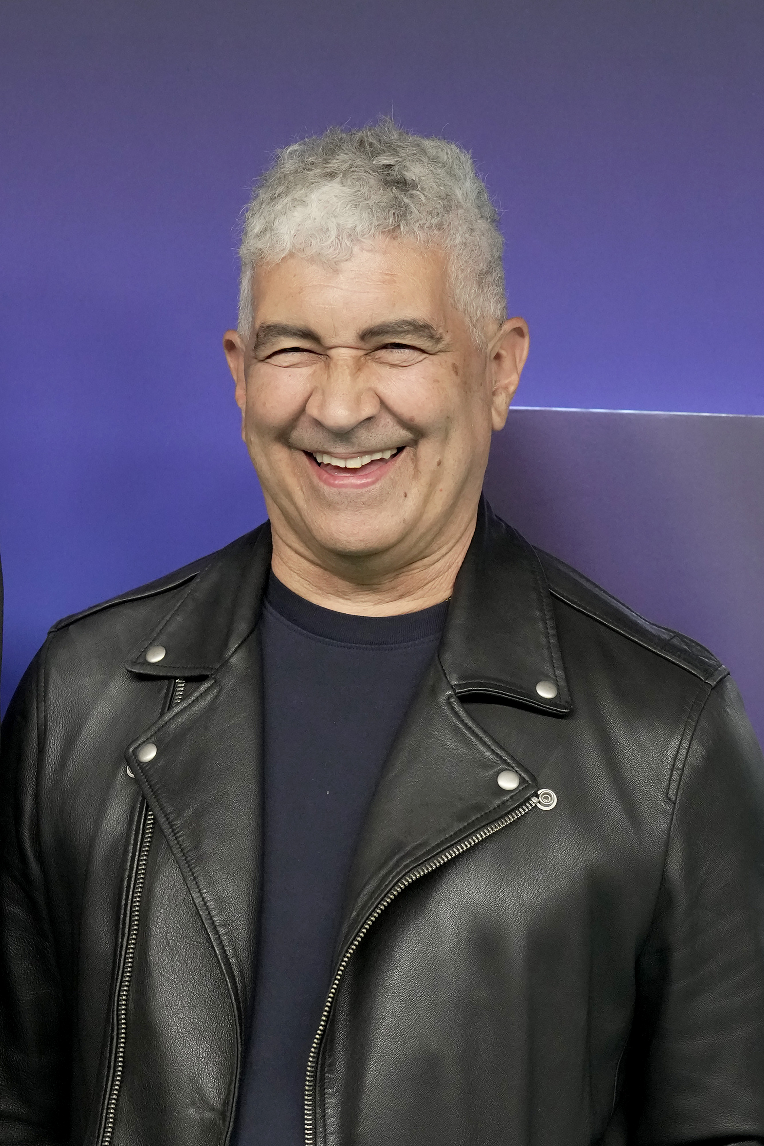 Pat Smear nimmt an den MTV Video Music Awards 2026 teil, wo er sich mit seinen Nirvana-Kollegen Dave Grohl und Krist Novoselic wiedervereinigte, um den Video Vanguard Award entgegenzunehmen. | Quelle: Getty Images