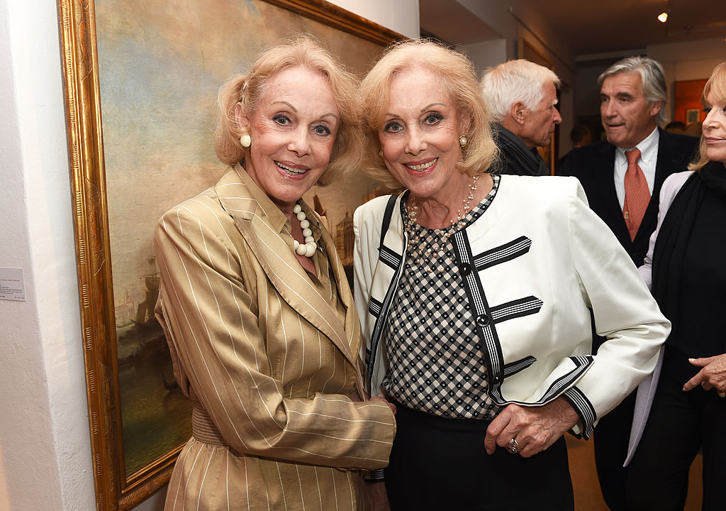 Ellen (links) und Alice Kessler nehmen am 16. September 2014 in München an der Cocktailparty des Dorotheums München teil. | Quelle: Getty Images