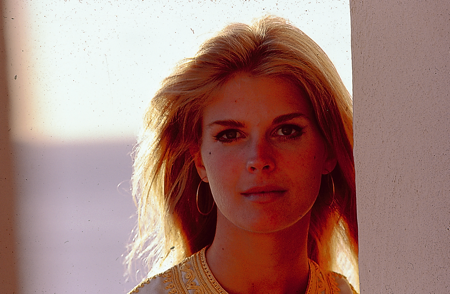 Schauspielerin Candice Bergen in einer Szene aus dem Film "The Magus" | Quelle: Getty Images