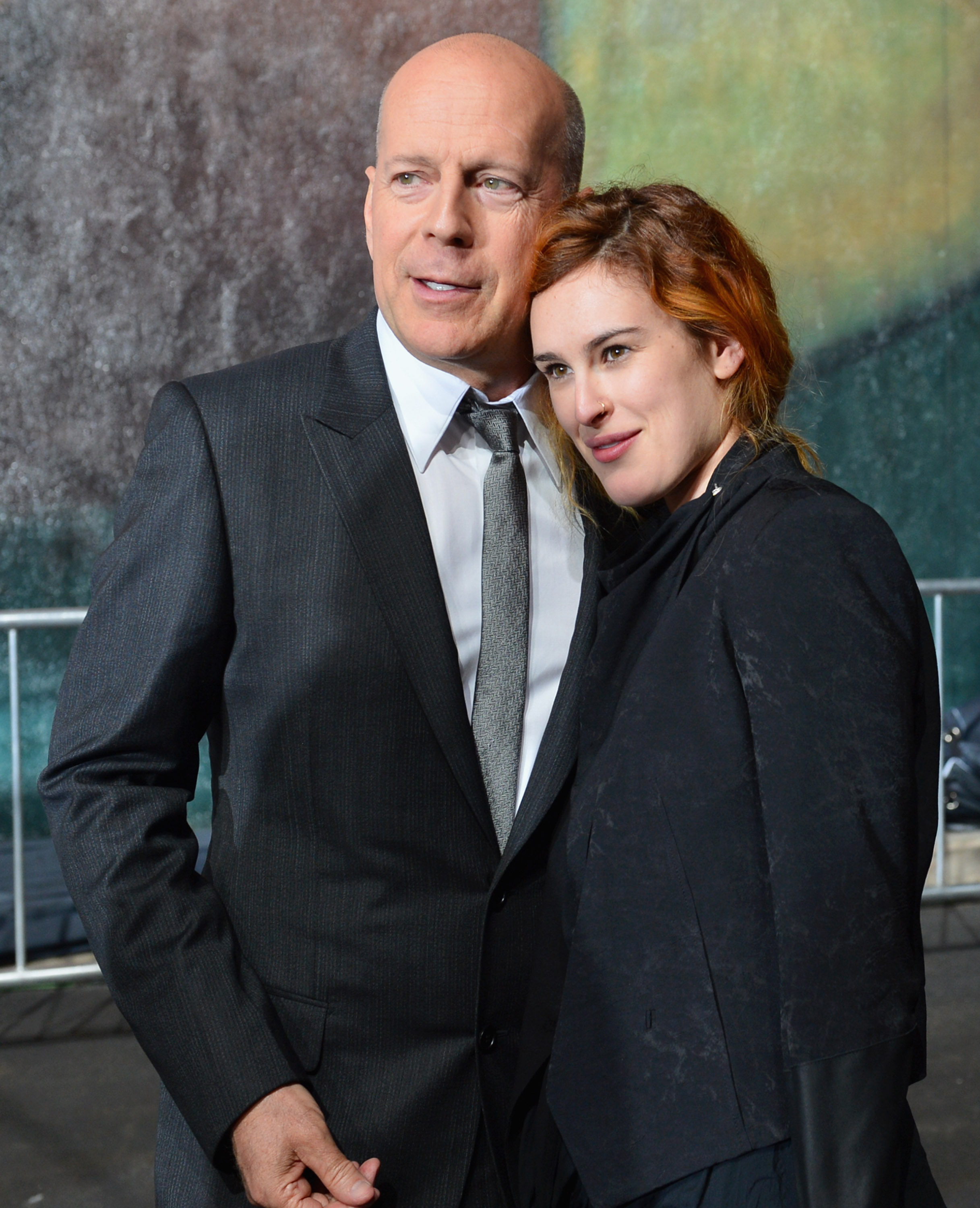 Bruce und Rumer Willis bei der Einweihung und Enthüllung eines neuen Wandgemäldes zur Feier von 25 Jahren "Stirb langsam" in Century City, Kalifornien, am 31. Januar 2013 | Quelle: Getty Images