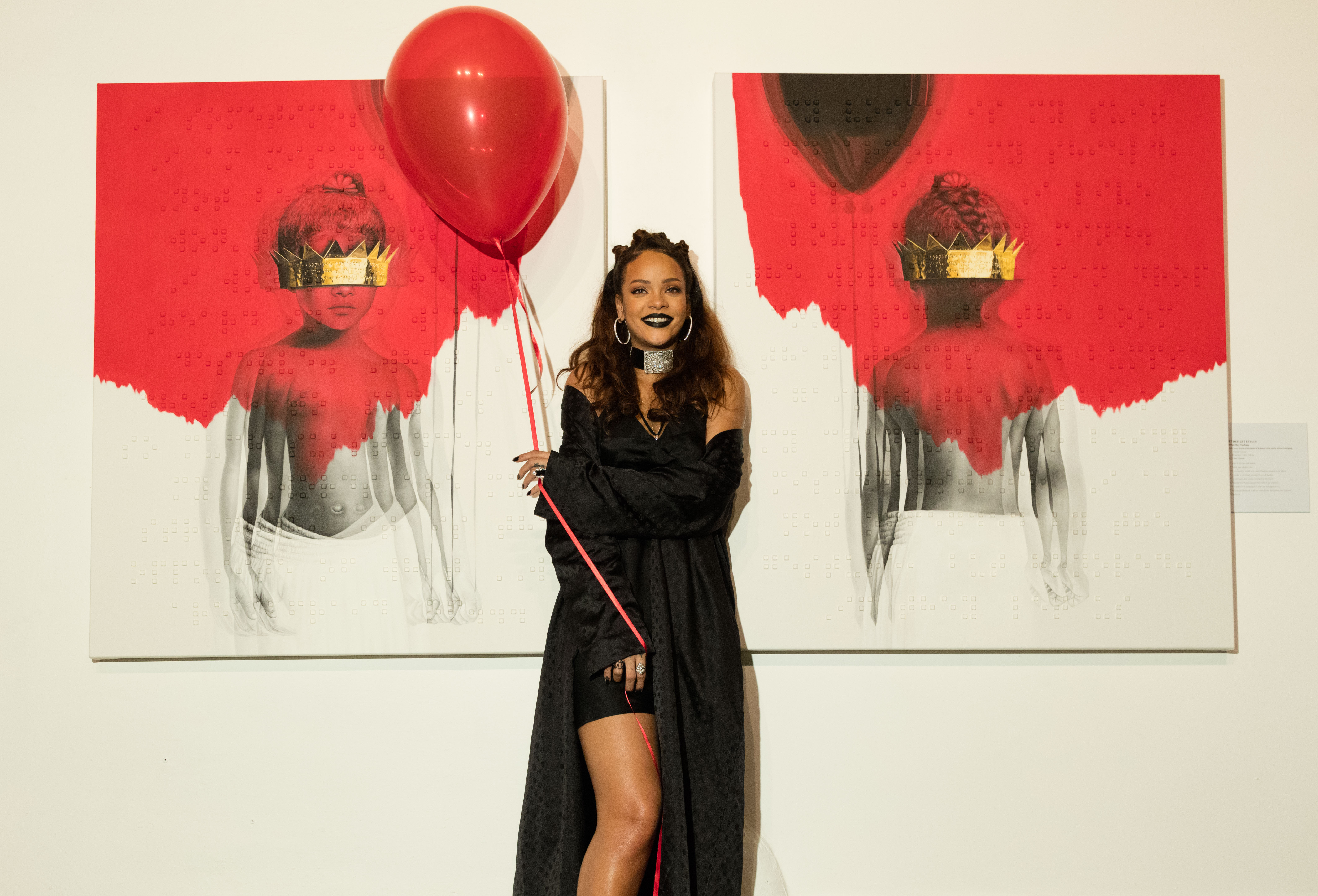 Rihanna bei der Enthüllung des Artworks für ihr achtes Album "ANTI" am 7. Oktober 2015 in Los Angeles. | Quelle: Getty Images