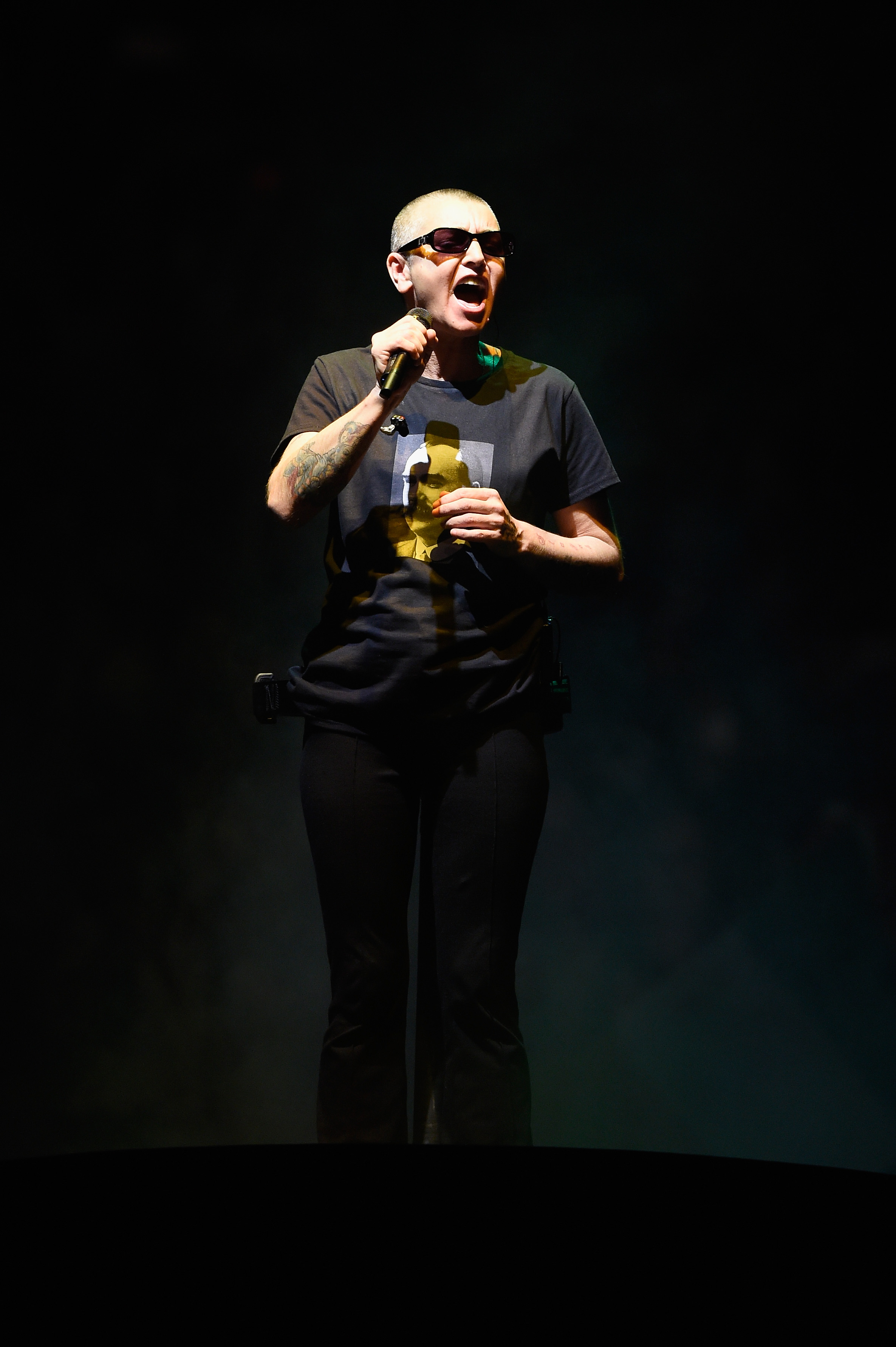 Sinéad O'Connor bei einem Auftritt bei der Veranstaltung UFC 189 in Las Vegas, 2015 | Quelle: Getty Images