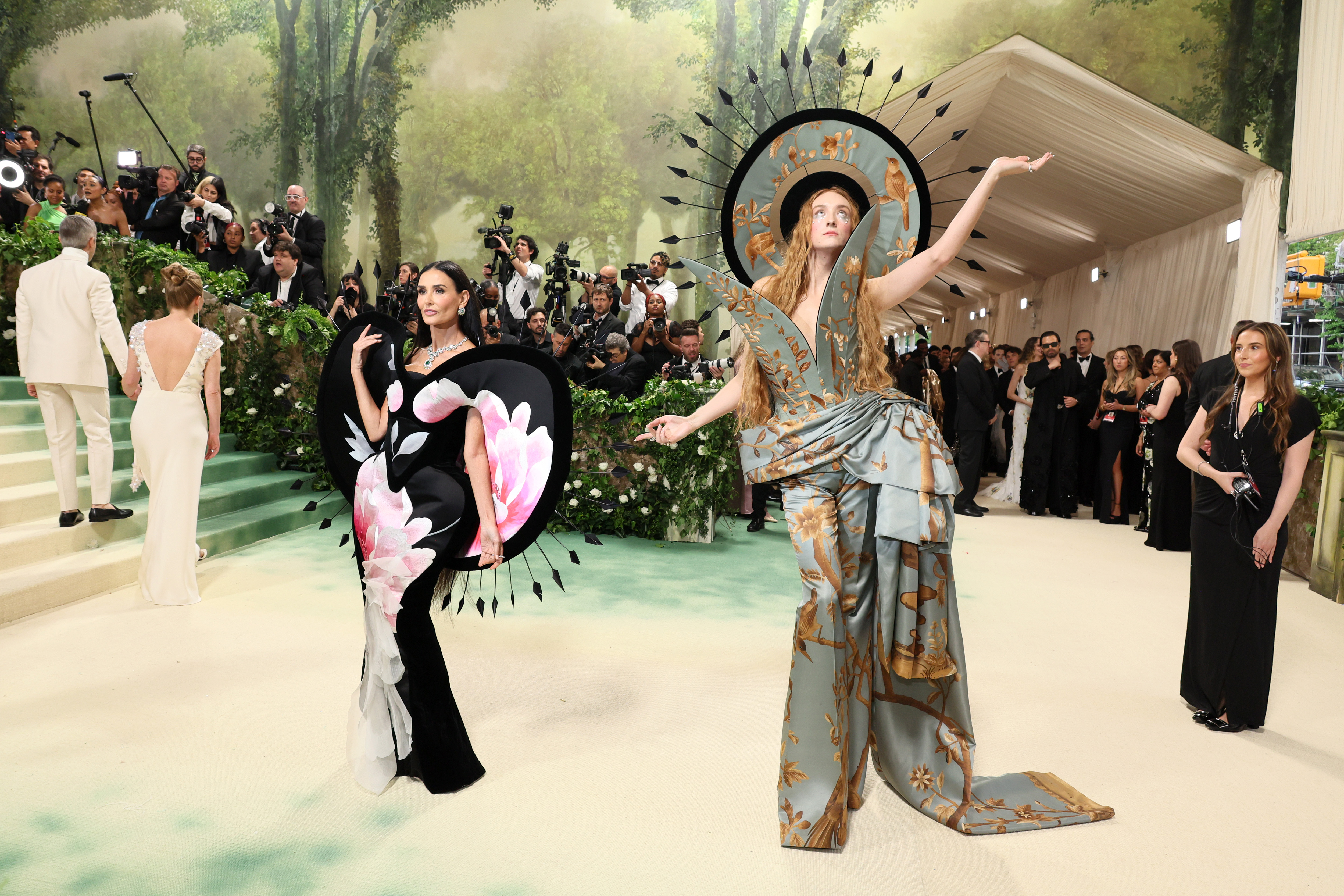 Harris Reed und Demi Moore bei der Met Gala 2024 zur Feier von "Sleeping Beauties: Reawakening Fashion" im The Metropolitan Museum of Art am 06. Mai 2024 in New York City | Quelle: Getty Images