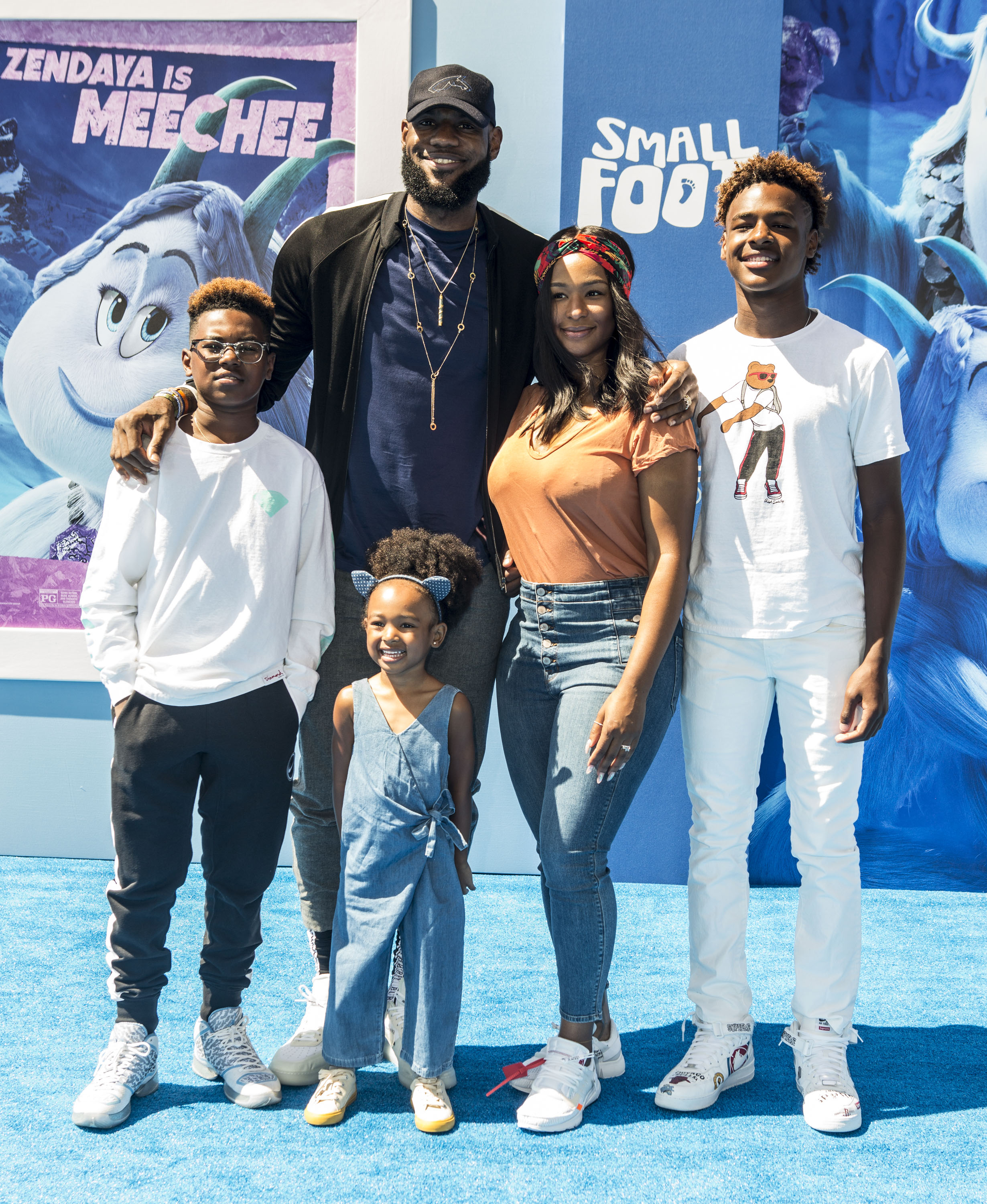 LeBron James und seine Familie besuchen die Premiere von Warner Bros. Pictures' "Smallfoot" im Regency Village Theatre am 22. September 2018 in Westwood, Kalifornien | Quelle: Getty Images
