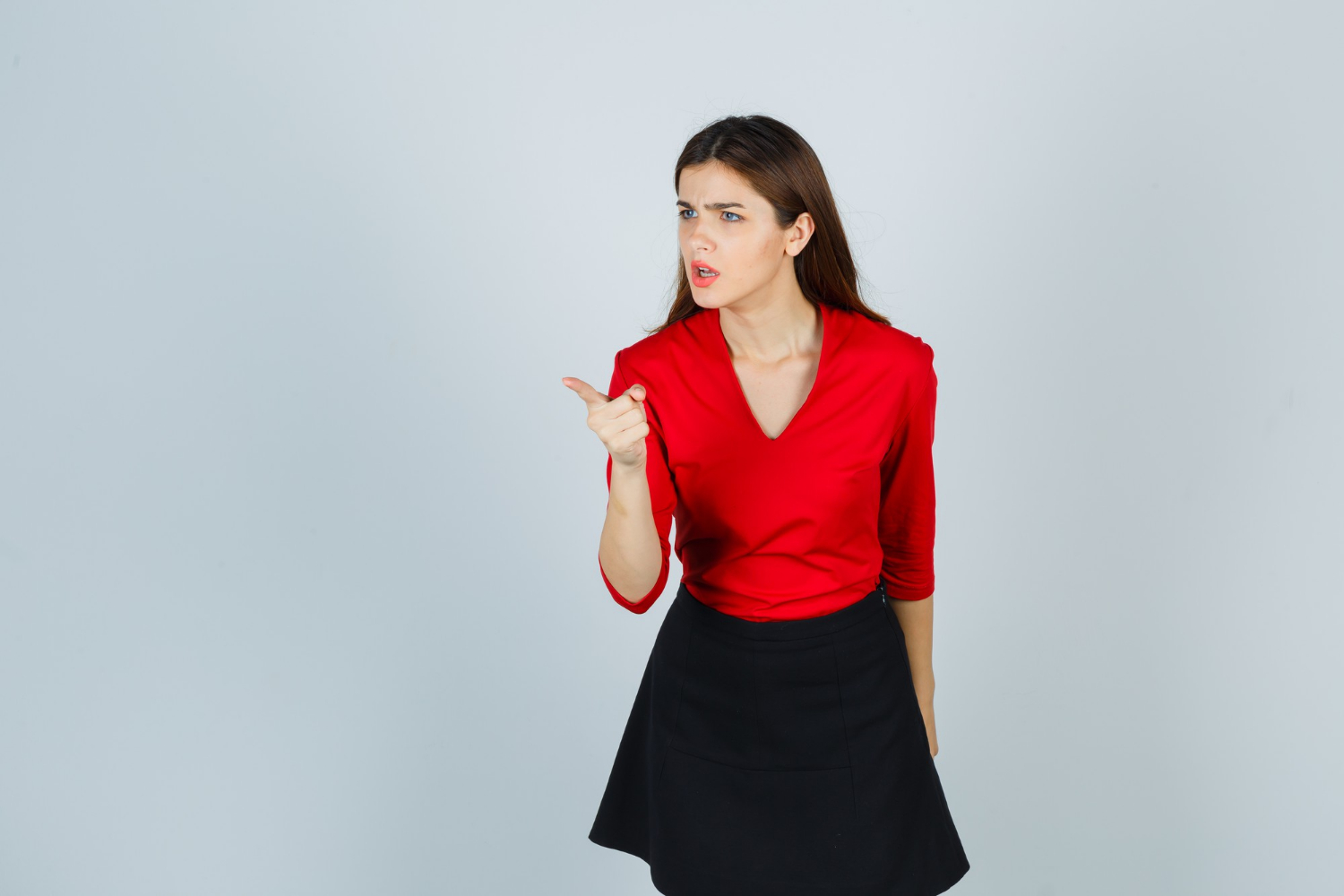 Eine streitende Frau | Quelle: Freepik