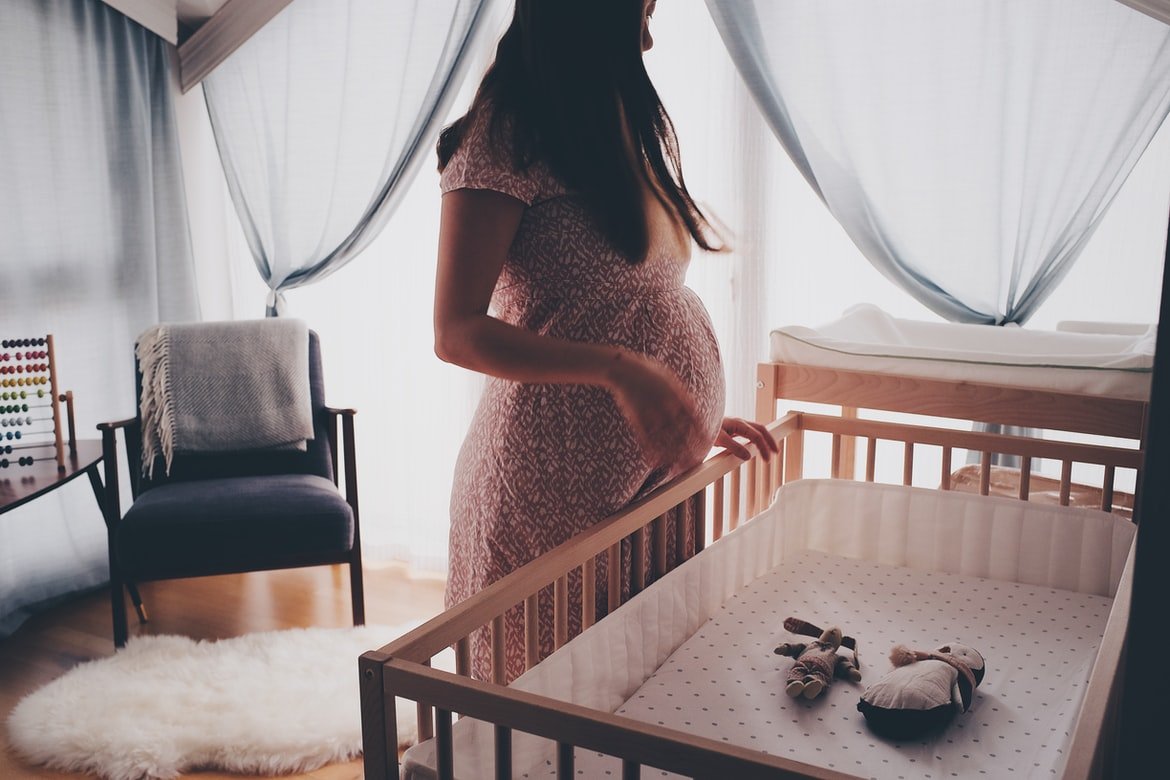 Lukas ging weg, als Erica im dritten Monat schwanger war | Quelle: Unsplash