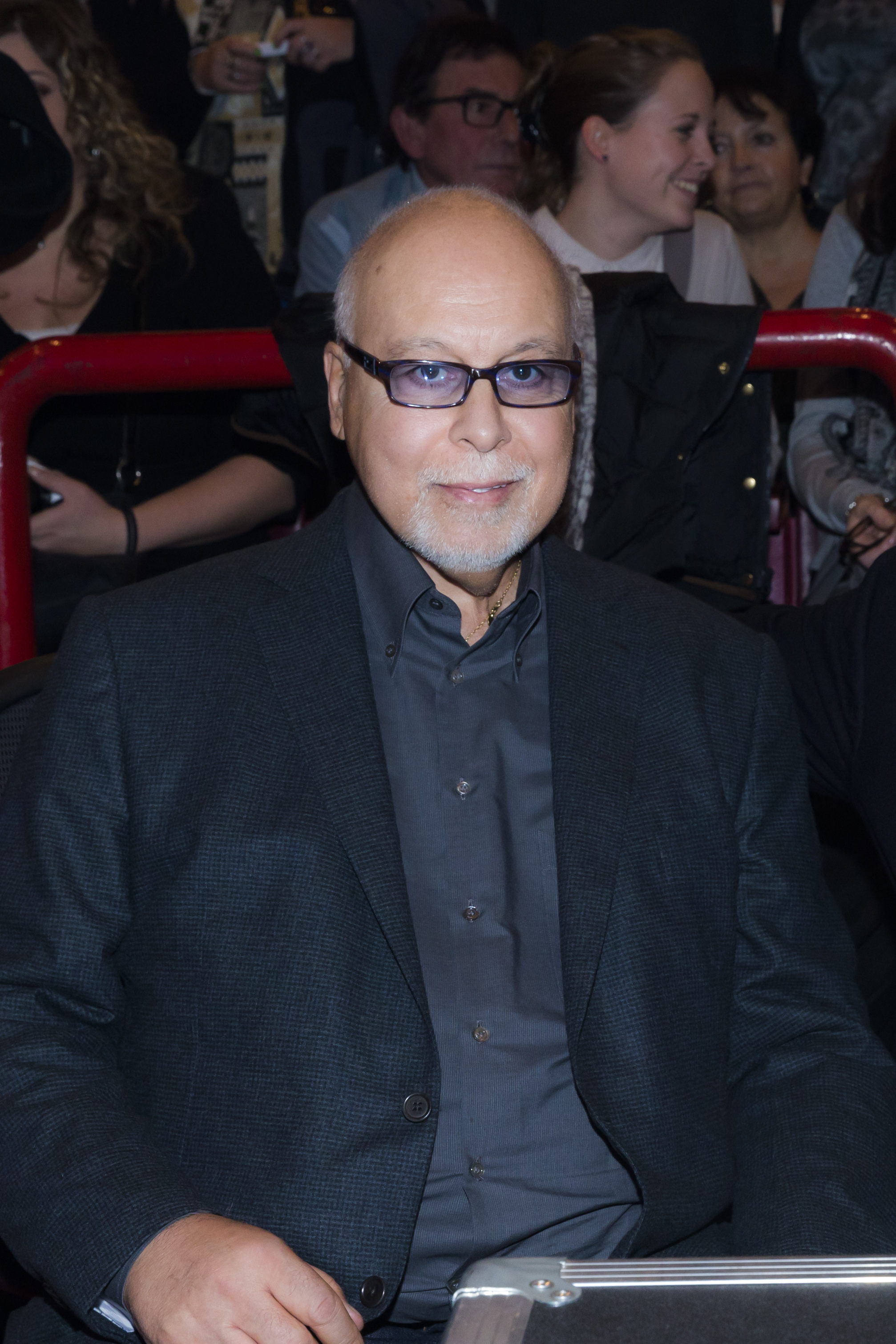 Rene Angélil beim Konzert von Céline Dion im Palais Omnisports de Bercy am 5. Dezember 2013 in Paris, Frankreich | Getty Images