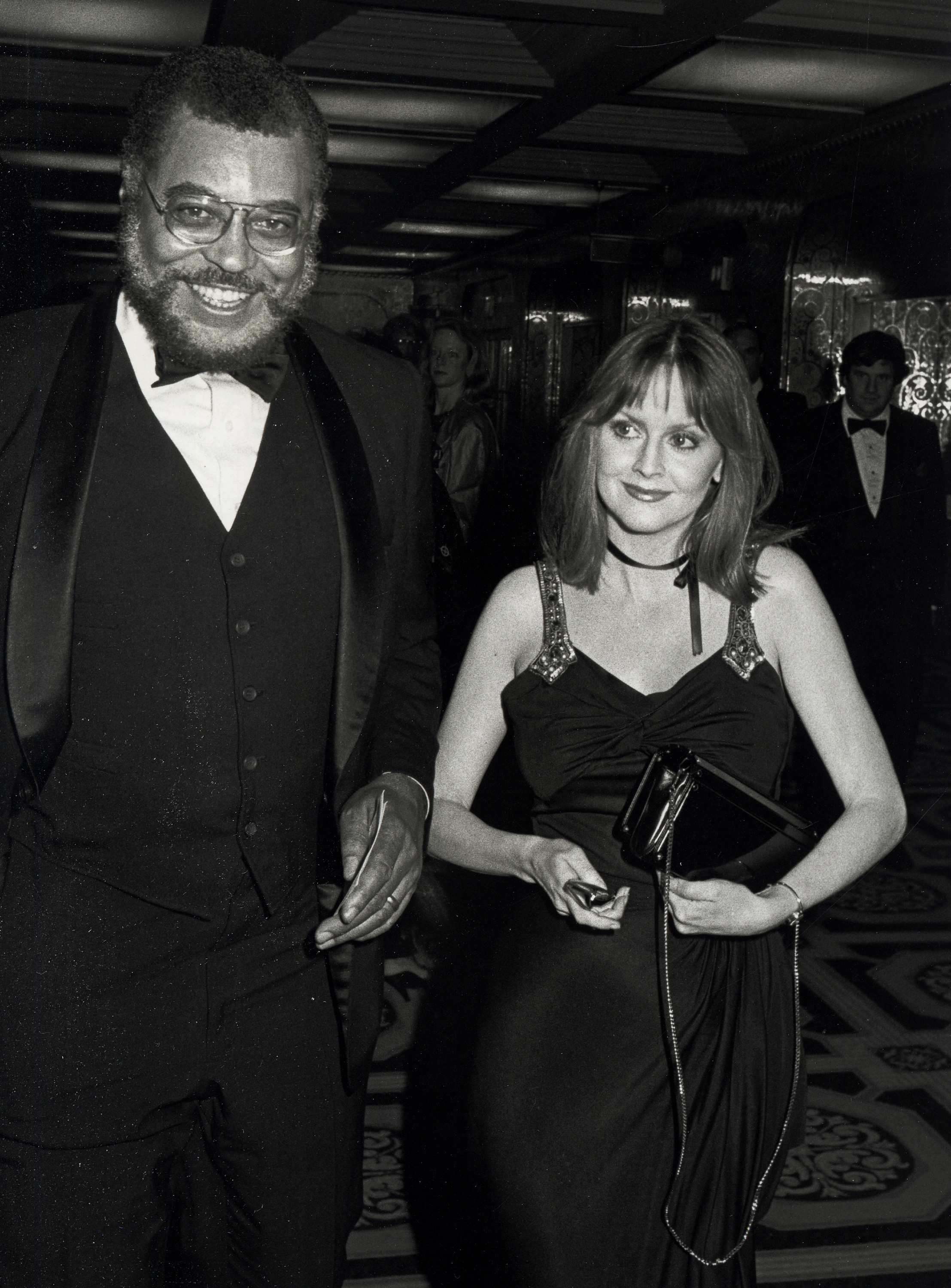 James Earl Jones und Cecilia Hart bei der 36th Annual Tony Awards Afterparty am 6. Juni 1982 in New York. | Quelle: Getty Images