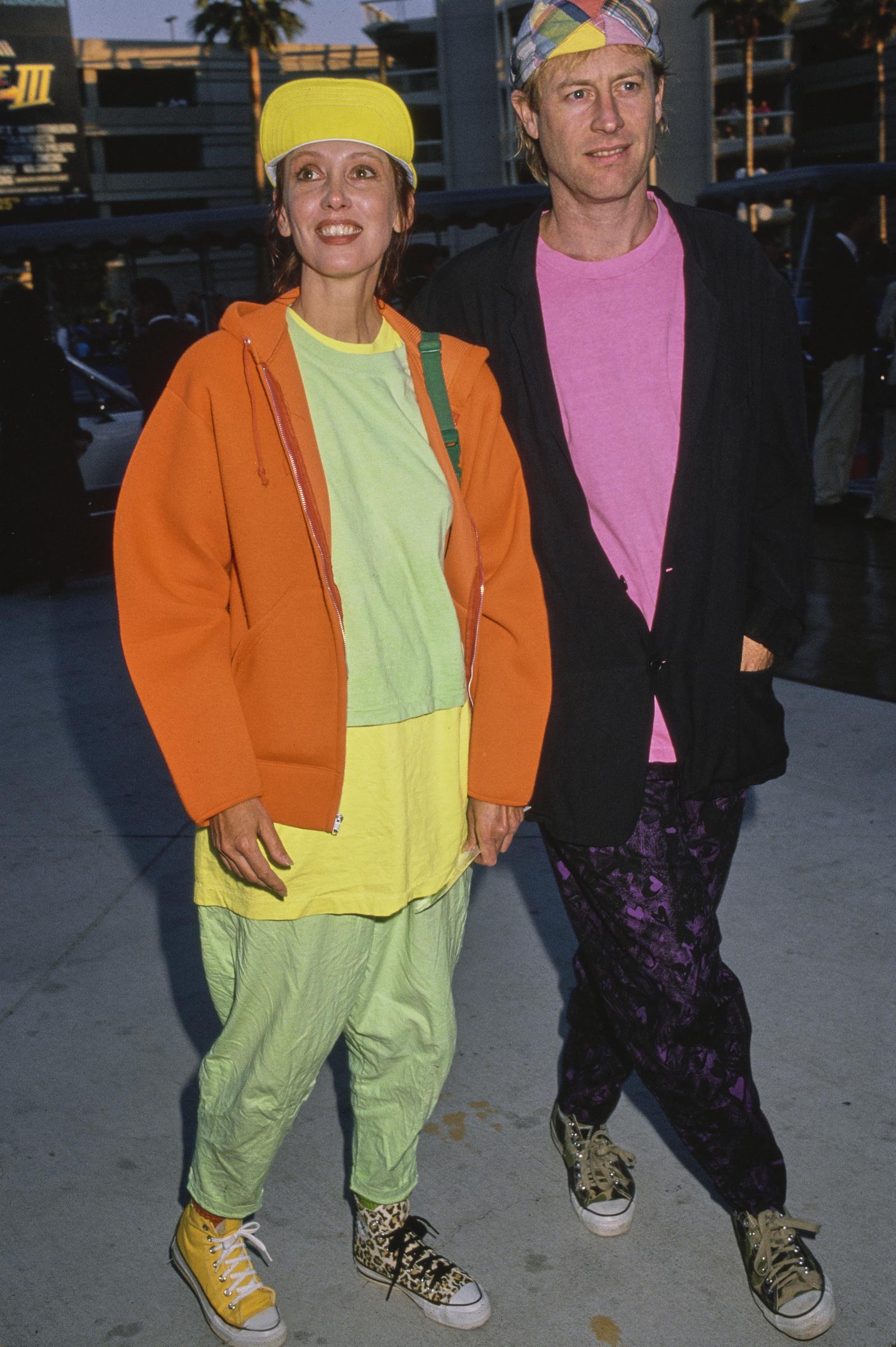 Shelley Duvall und Dan Gilroy bei der Los Angeles-Premiere von "Zurück in die Zukunft Teil III", 1990 | Quelle: Getty Images