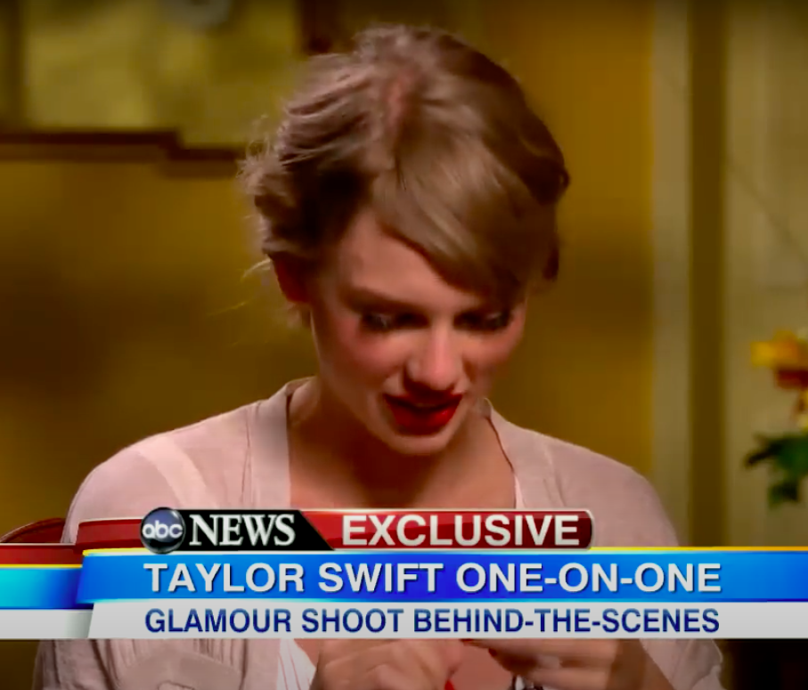 Taylor Swift, nachdem sie in einem früheren Interview nach Conor Kennedy gefragt wurde, gepostet am 1. Oktober 2012 | Quelle: YouTube/ABC News