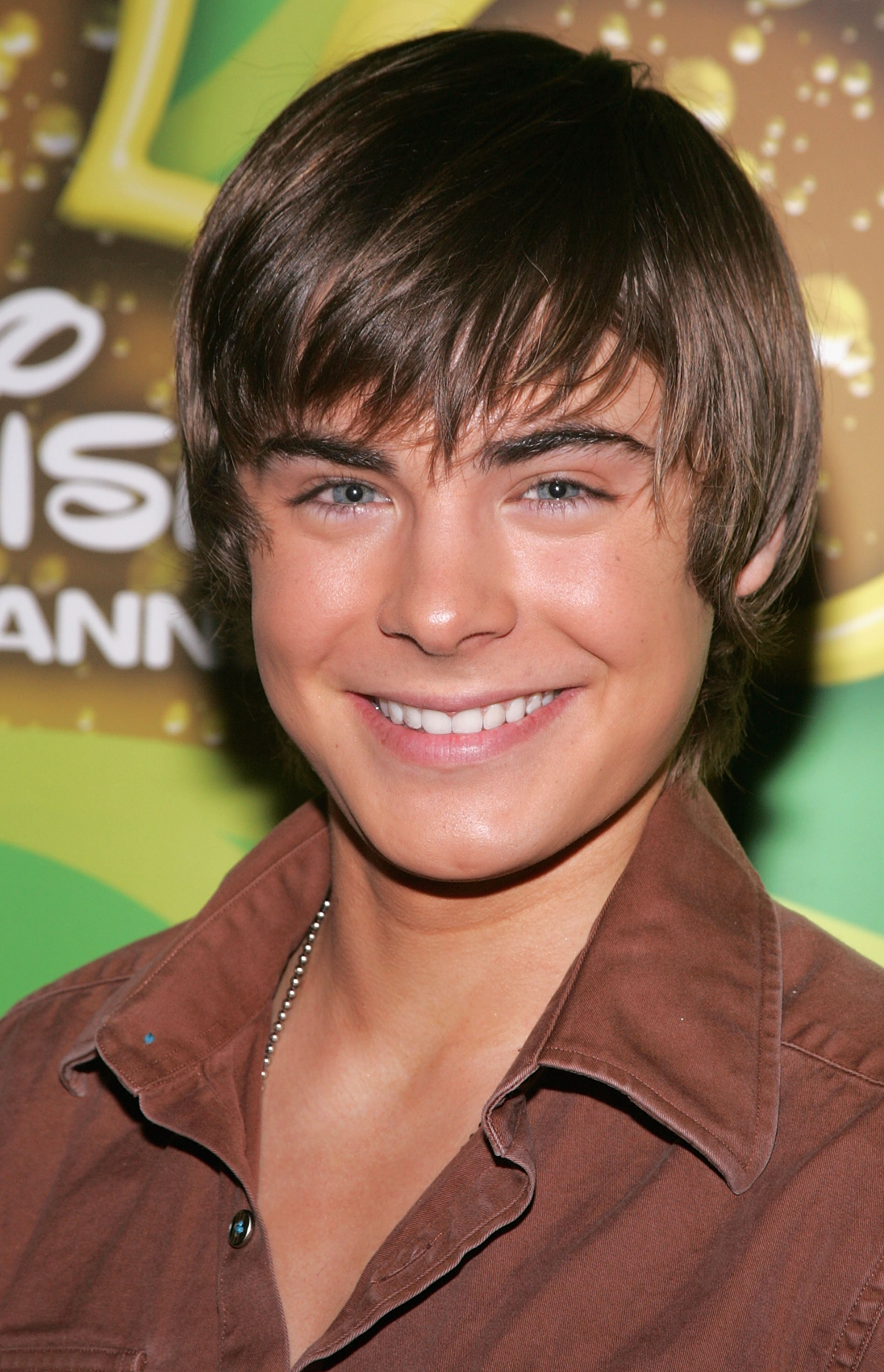 Zac Efron bei einem Frühstück mit der Besetzung und dem Regisseur von "High School Musical" am 16. Dezember 2005 in Beverly Hills, Kalifornien | Quelle: Getty Images