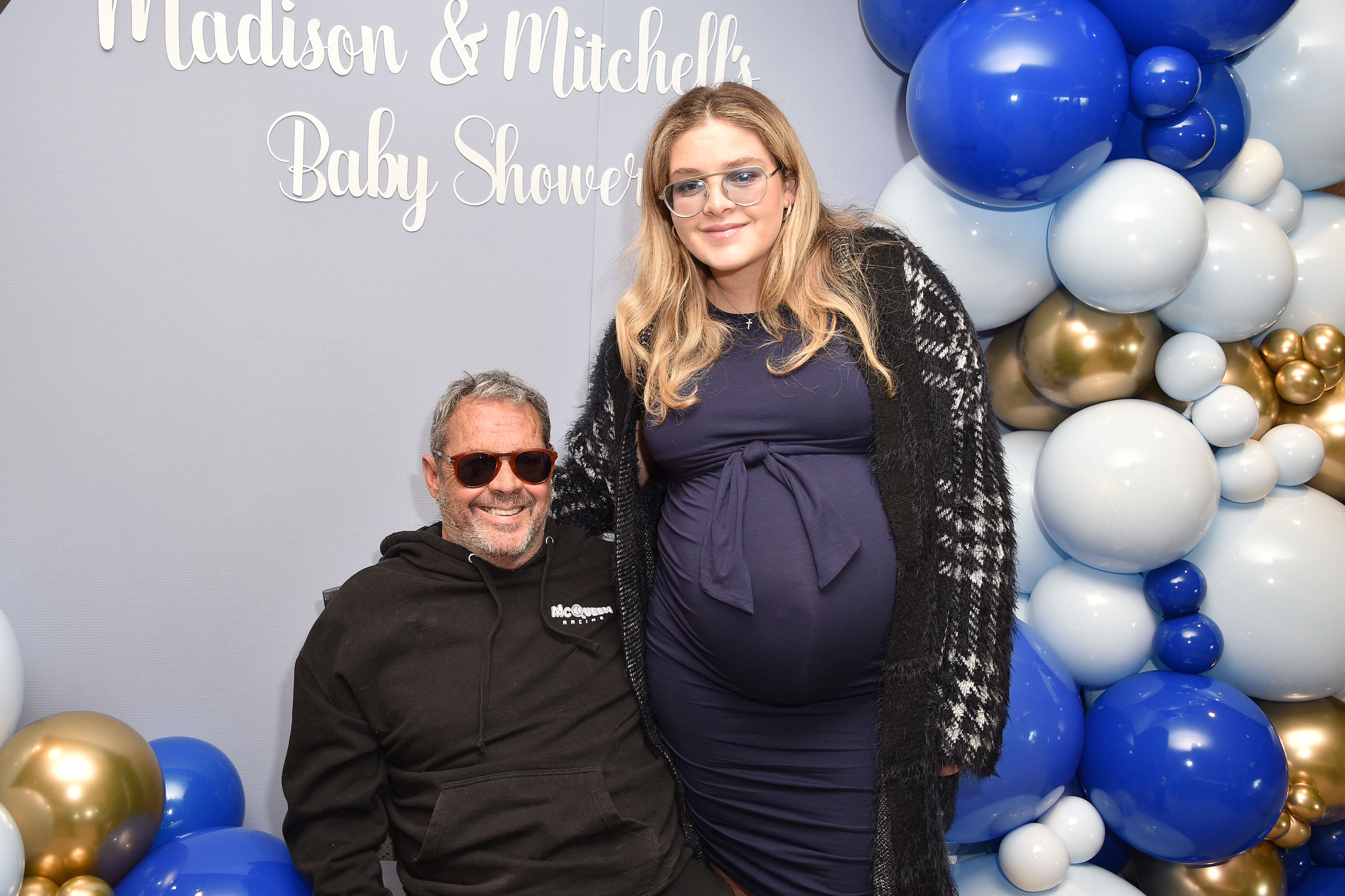 Chad und Madison McQueen bei Madison McQueens Baby Shower im Bighorn Golf Club in Palm Desert, Kalifornien, am 8. März 2023 | Quelle: Getty Images