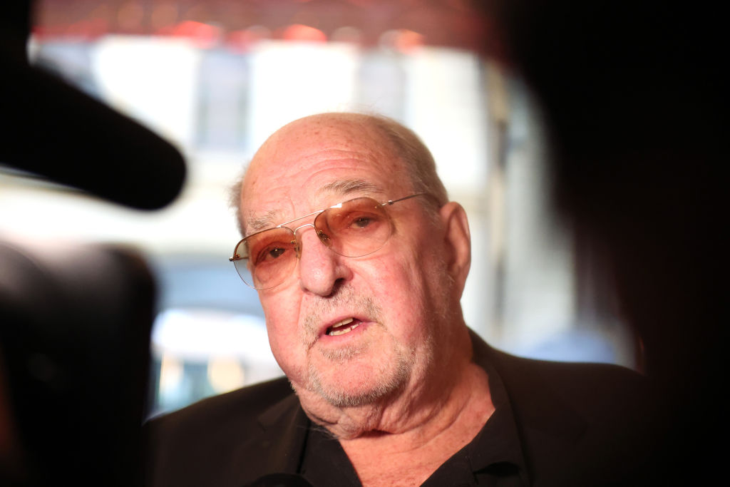 Der Komponist Ralph Siegel bei der Premiere des Musicals „Ein bißchen Frieden“ im Deutschen Theater am 9. Mai 2024 in München. | Quelle: Getty Images