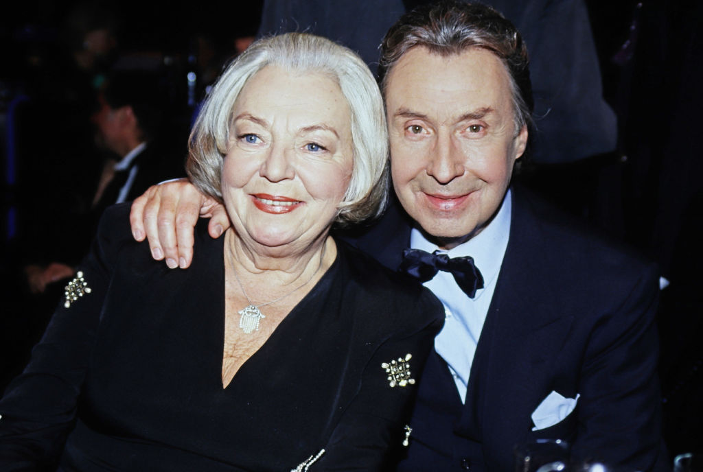 Entertainer Peter Alexander mit Ehefrau Hilde, circa 1990 | Quelle: Getty Images