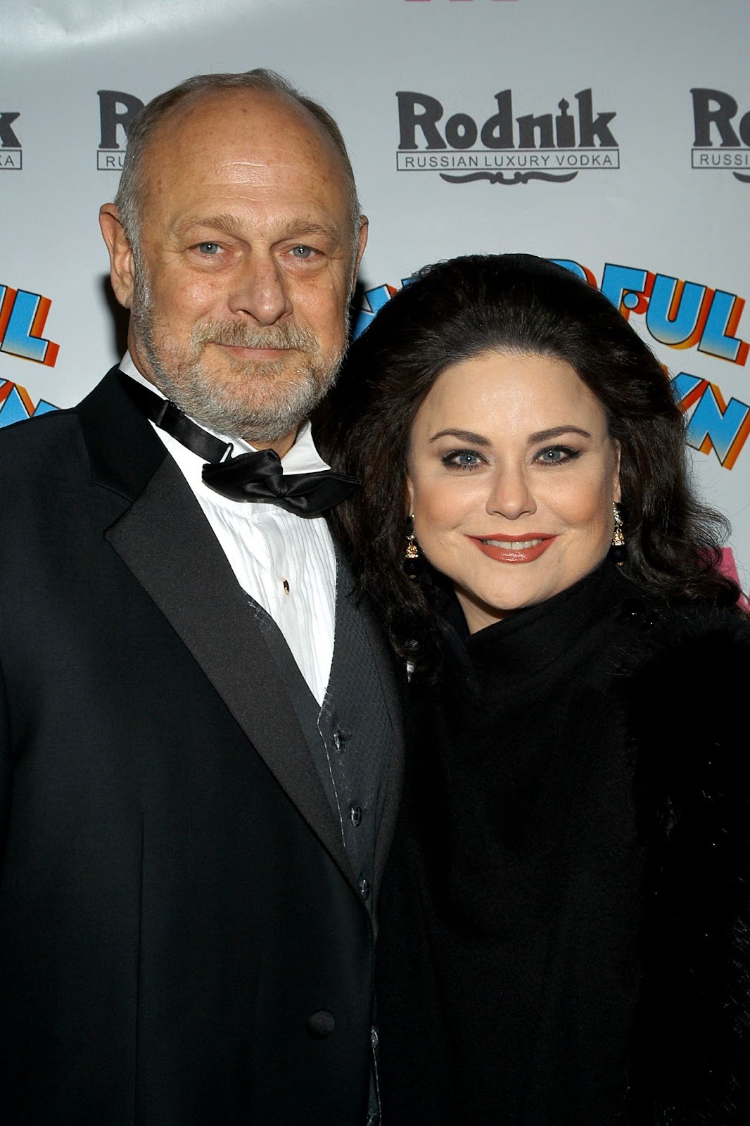 Gerald McRaney und Delta Burke auf der After-Party zur Premiere des Broadway-Musicals „Wonderful Town“ am 23. November 2003 in New York. | Quelle: Getty Images