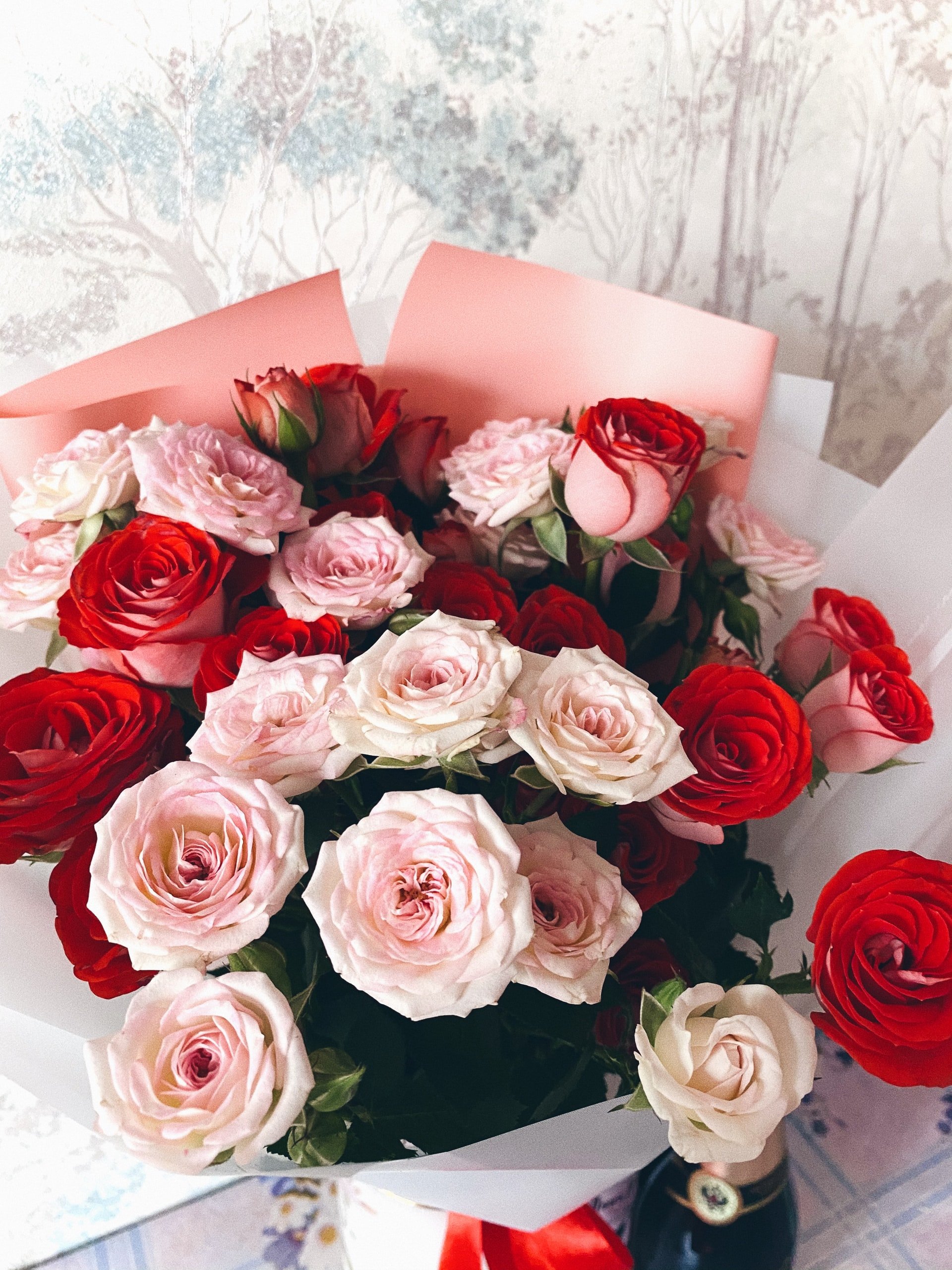 Blumenstrauß aus Rosen | Quelle: Unsplash