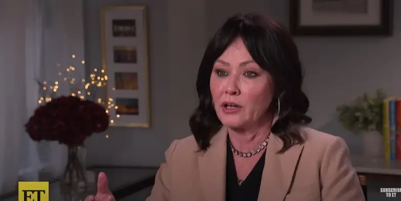 Shannen Doherty spricht über die angebliche Affäre ihres entfremdeten Mannes. | Quelle: YouTube/ Entertainment Tonight