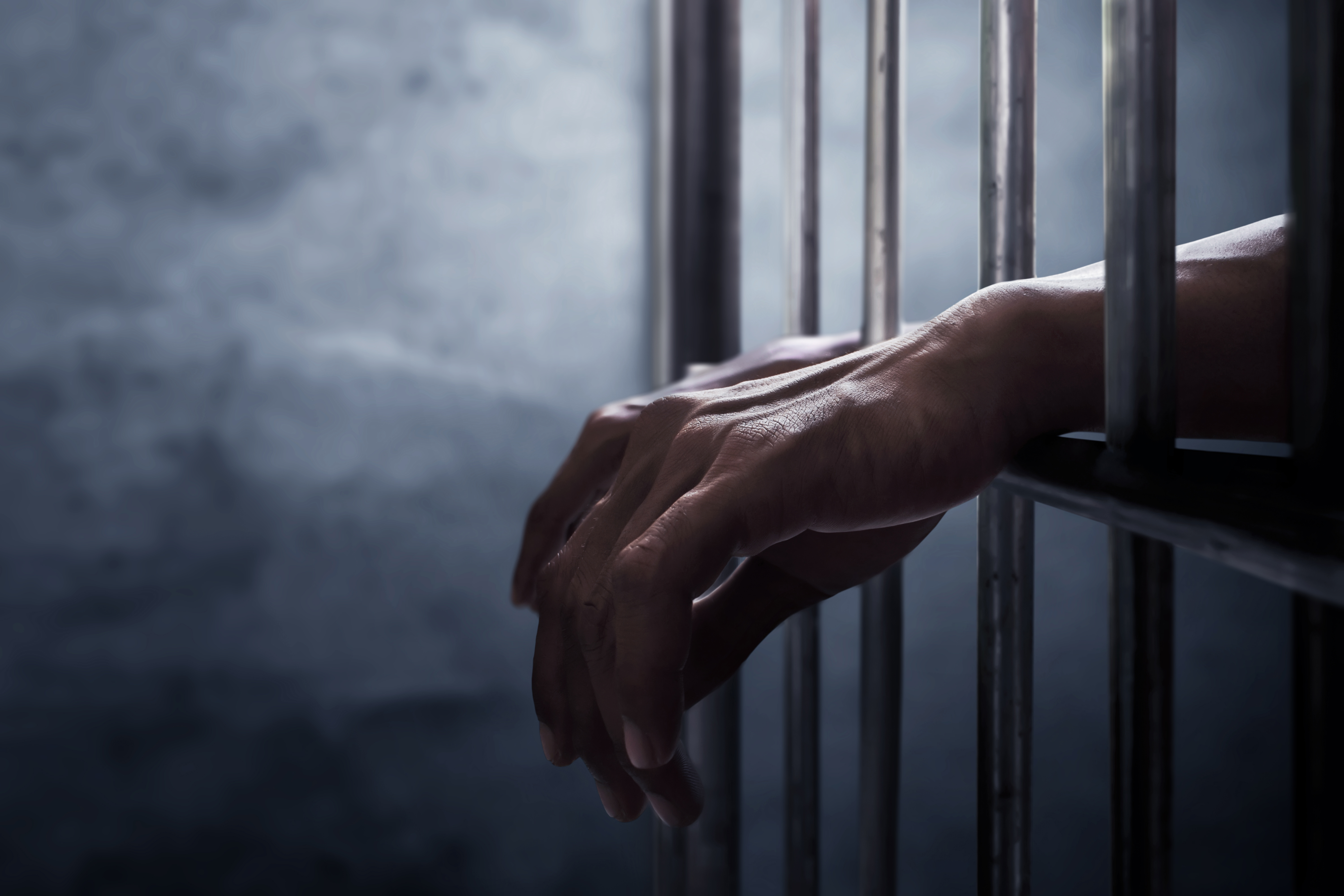 Mann im Gefängnis | Quelle: Shutterstock