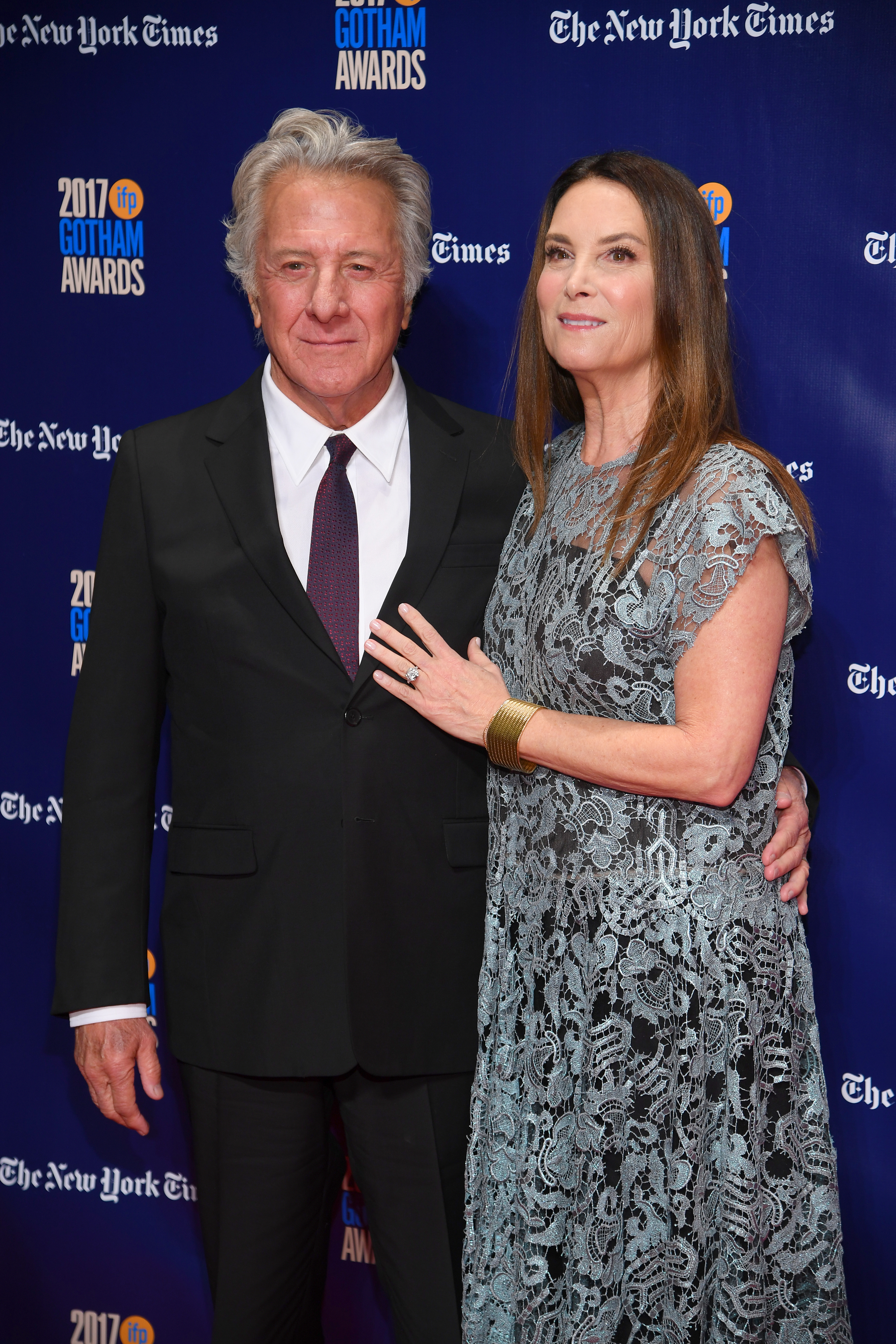 Dustin Hoffman und Lisa Hoffman bei den 27th Annual Gotham Independent Film Awards des IFP in New York City am 27. November 2017. | Quelle: Getty Images