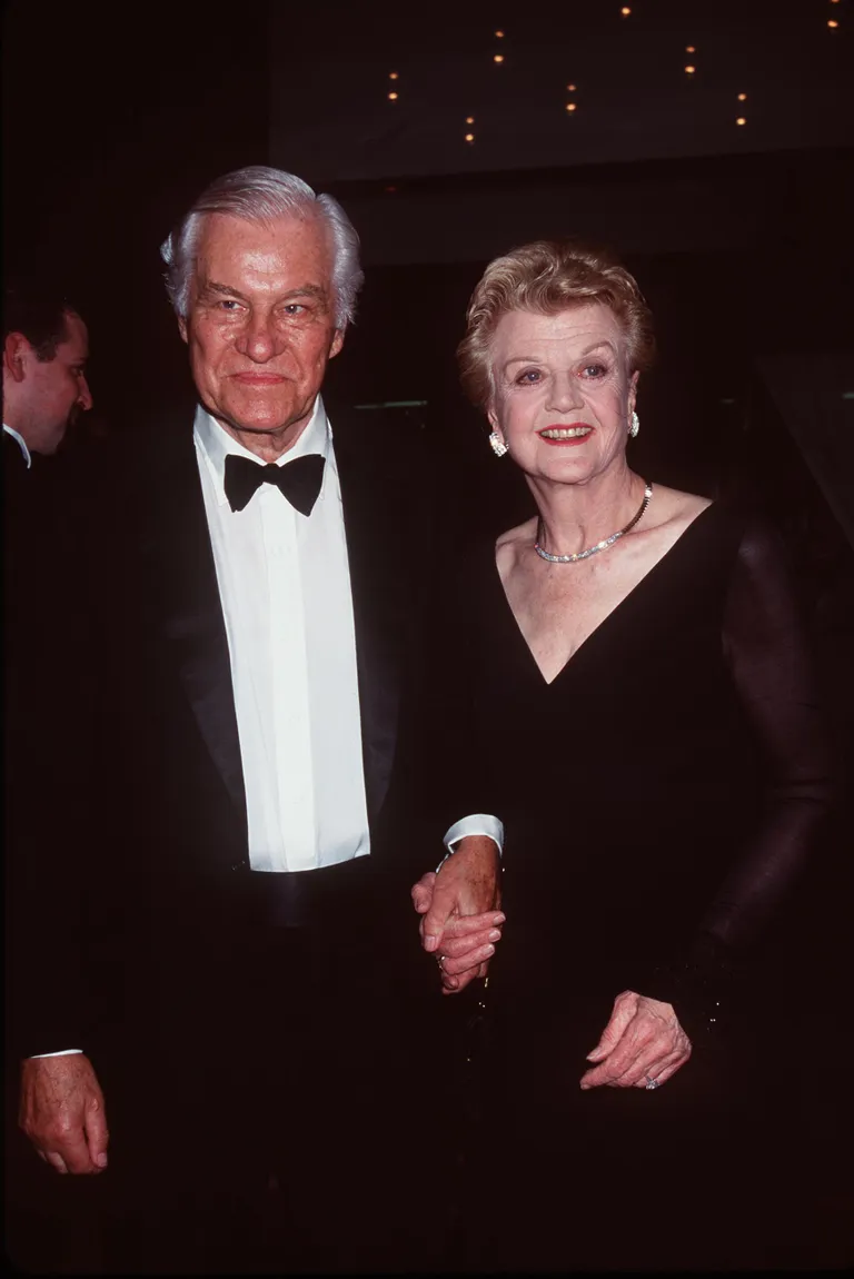 Angela Lansbury und Ehemann Peter Shaw | Quelle: Getty Images