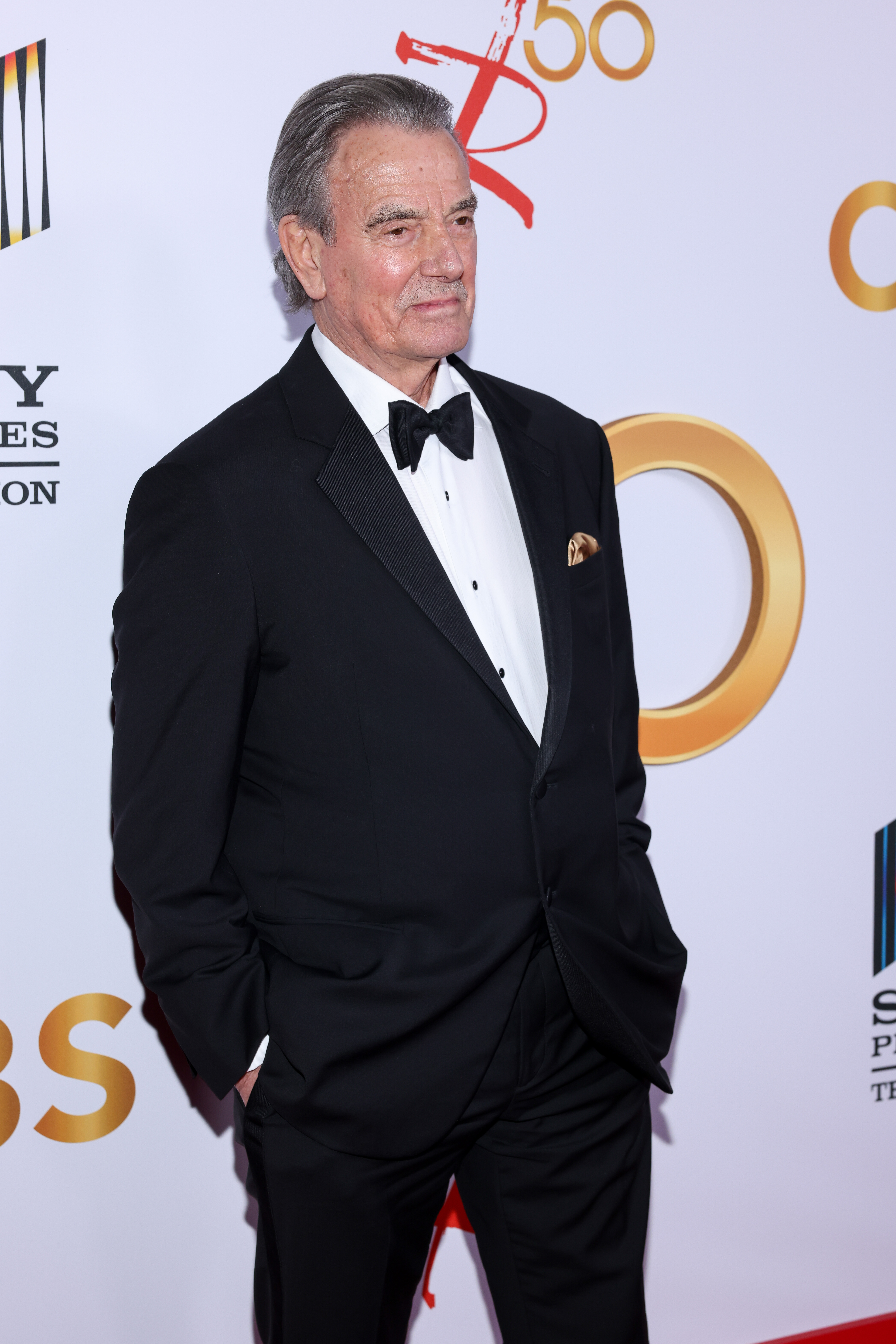 Eric Braeden auf dem roten Teppich zum 50-jährigen Jubiläum von „The Young and the Restless" im Vibiana am 17. März 2023 in Los Angeles, Kalifornien. | Quelle: Getty Images
