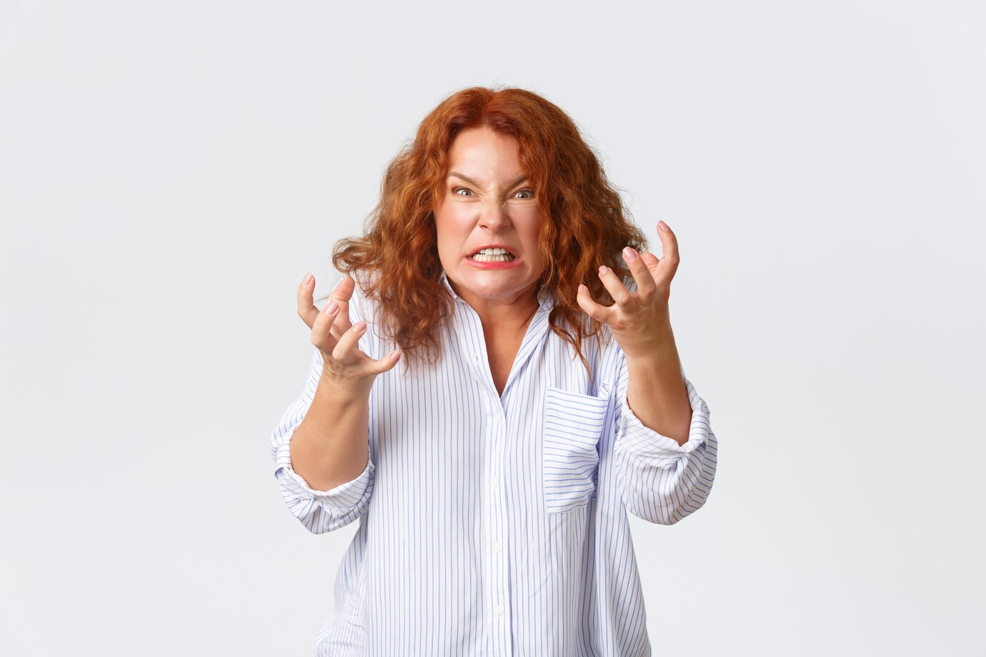Eine wütende Frau | Quelle: Freepik