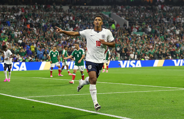 Jude Bellingham feiert sein Tor zum 1:0 für England gegen Mexiko im Achtelfinale der FIFA Weltmeisterschaft 2026, Mexiko-Stadt, 5. Juli 2026. | Quelle: Getty Images