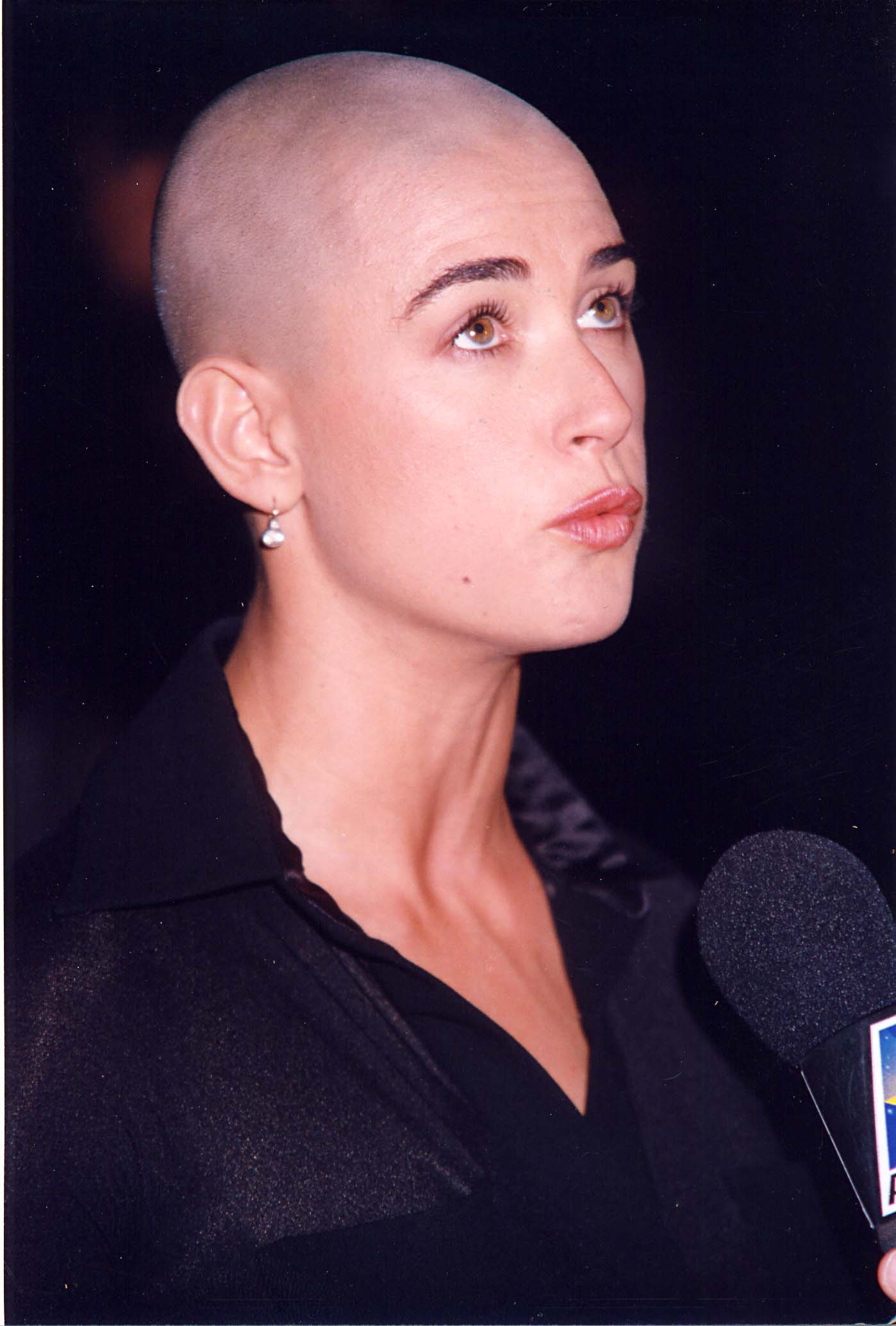 Demi Moore bei der Premiere von HBOs „If These Walls Could Talk“ in Los Angeles, Kalifornien, am 7. September 1996 | Quelle: Getty Images