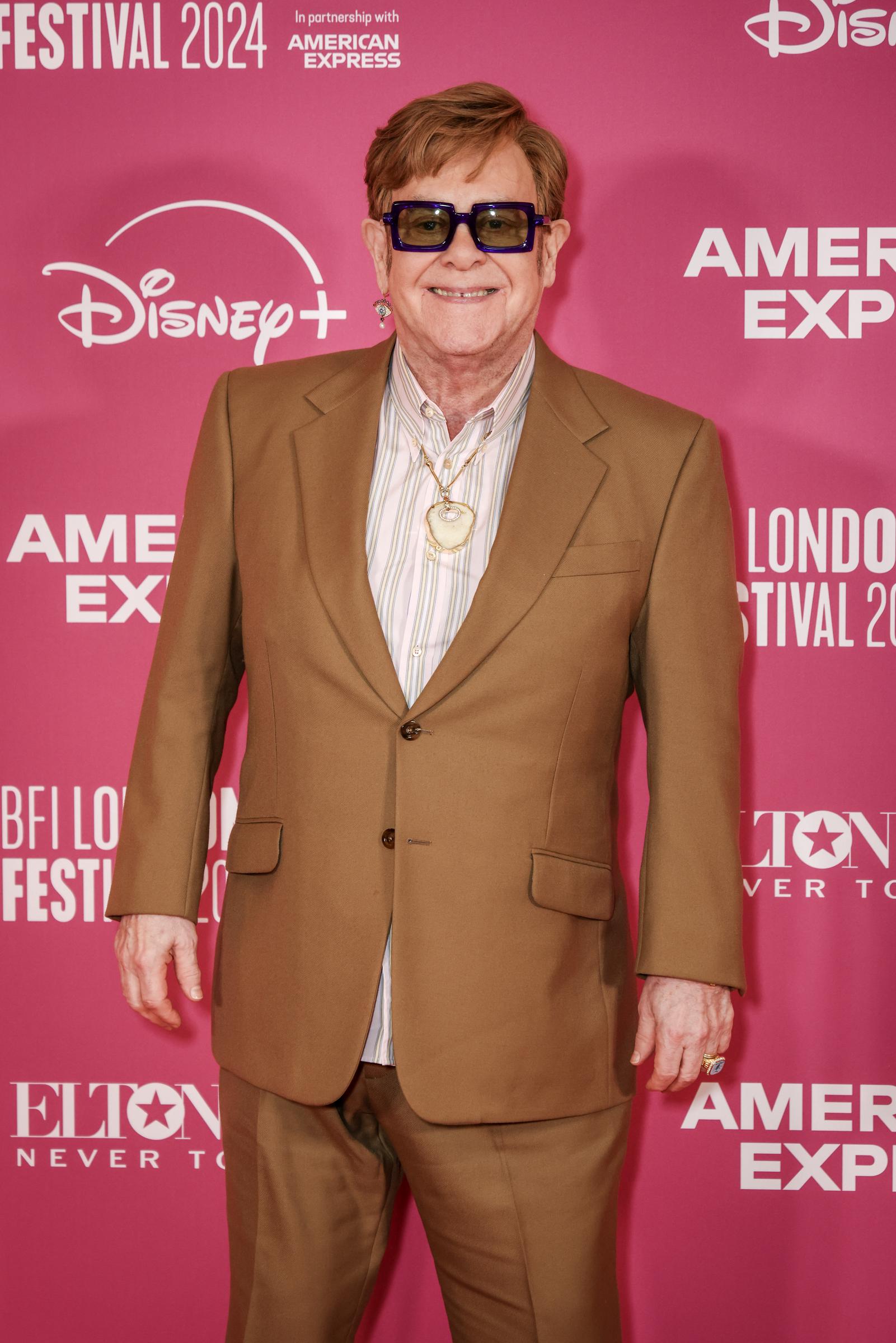 Elton John bei der Europapremiere von „Elton John: Never Too Late“ während des London Film Festivals am 10. Oktober 2024 in England | Quelle: Getty Images