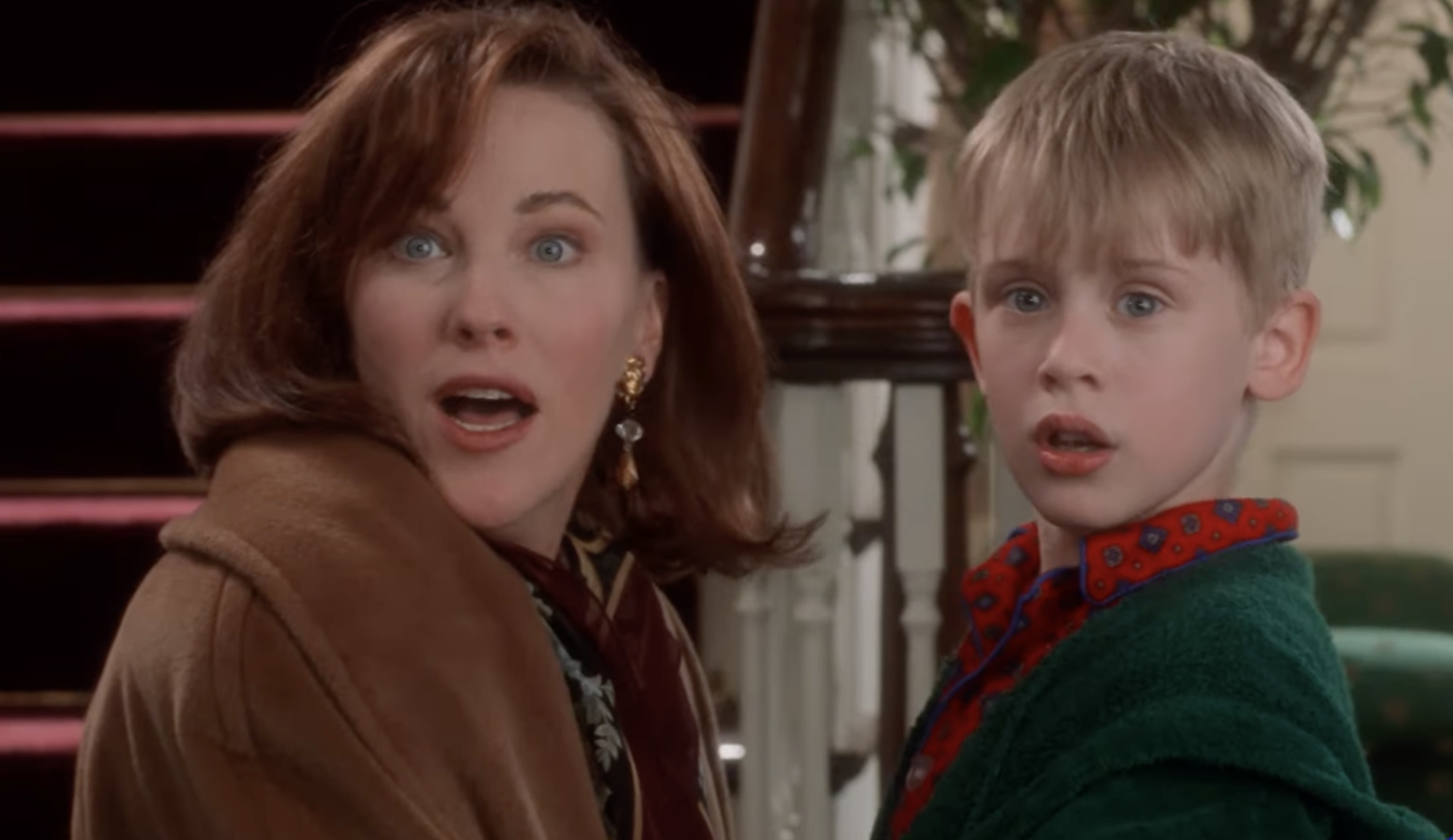 Catherine O'Hara und Macaulay Culkin | Quelle: YouTube/disneyplus