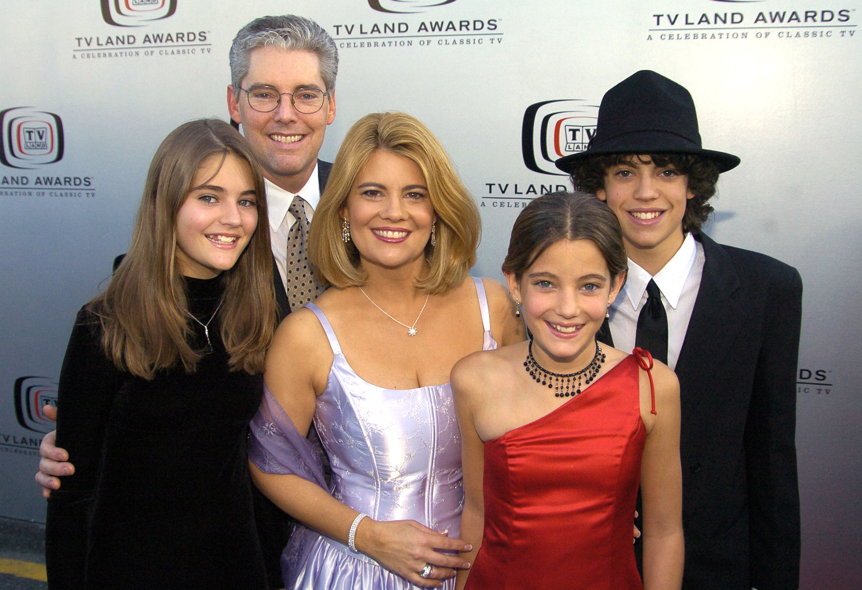 Von (L-R) Haven Cauble, Steven Cauble, Lisa Whelchel, Clancy Cauble und Tucker Cauble bei den TV Land Awards 2004 am 7. März 2004 in Hollywood, Kalifornien. | Quelle: Getty Images