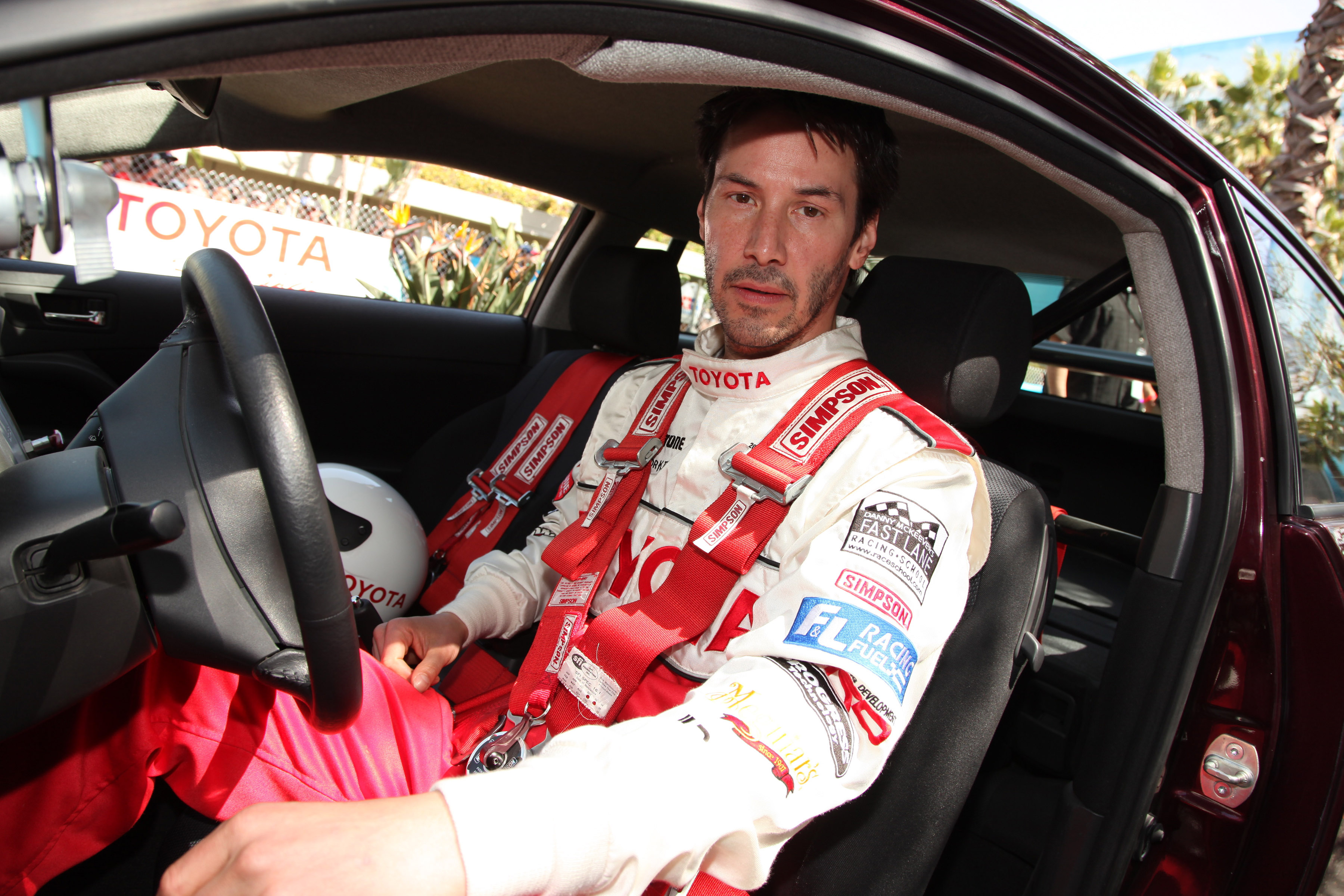 Keanu Reeves bei der Verleihung des PEOPLE Pole Award durch das People Magazine beim Toyota Grand Prix von Long Beach in Kalifornien am 16. April 2010 | Quelle: Getty Images